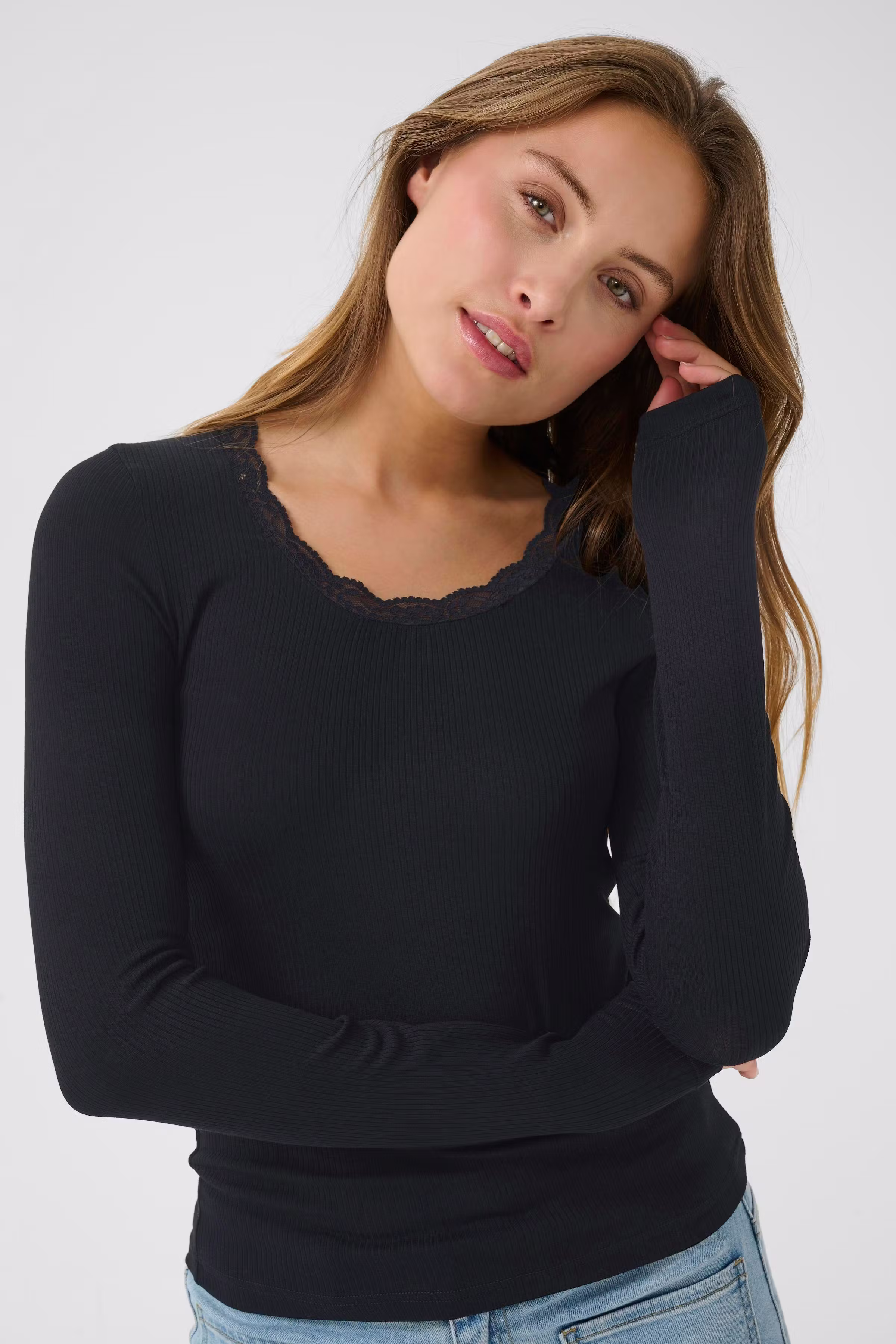 KAomi T-shirt LOOKBOOK DETAIL 10510142-100121