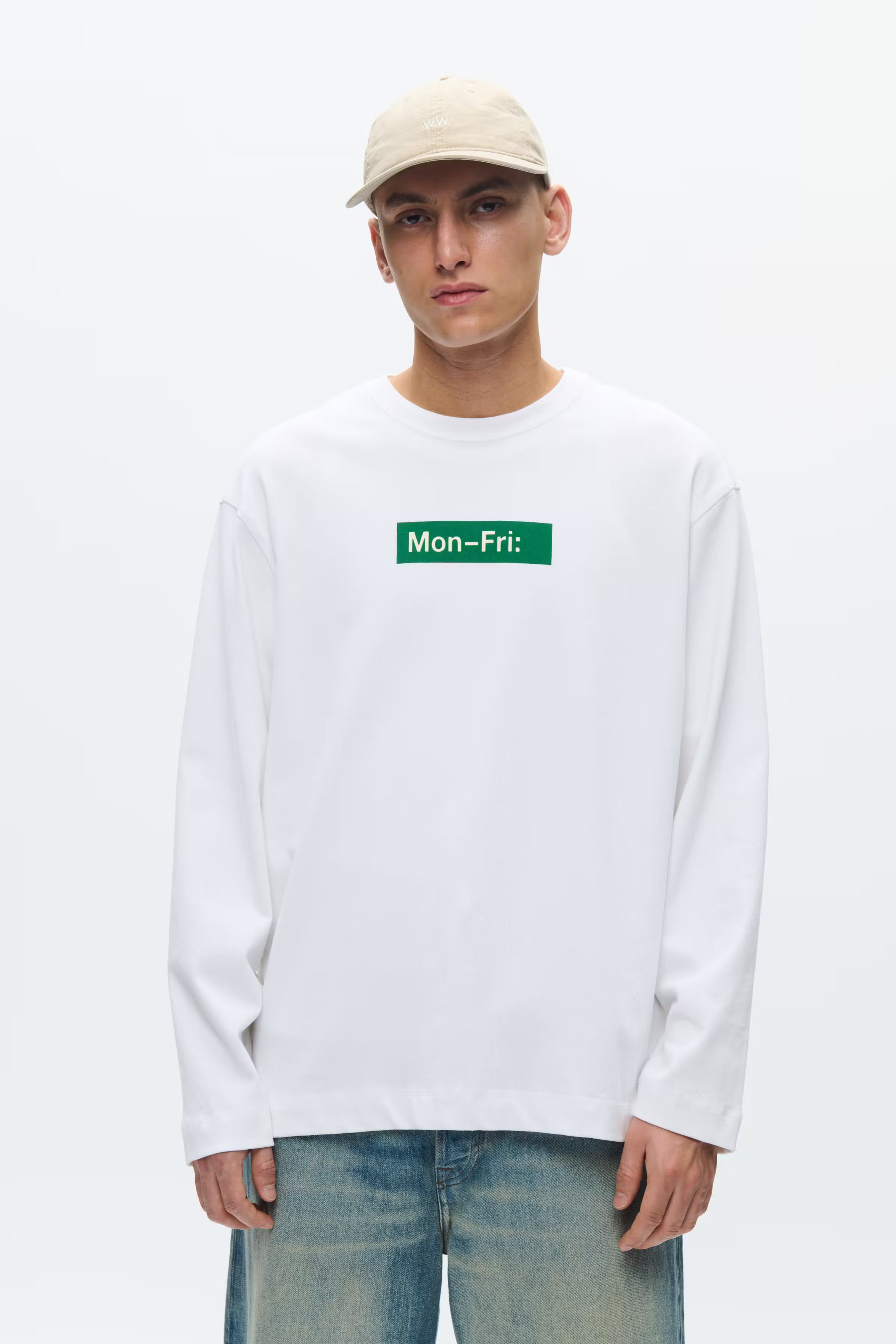 WWRyan mon-fri Sweatshirt LOOKBOOK FRONT 30252004-110601