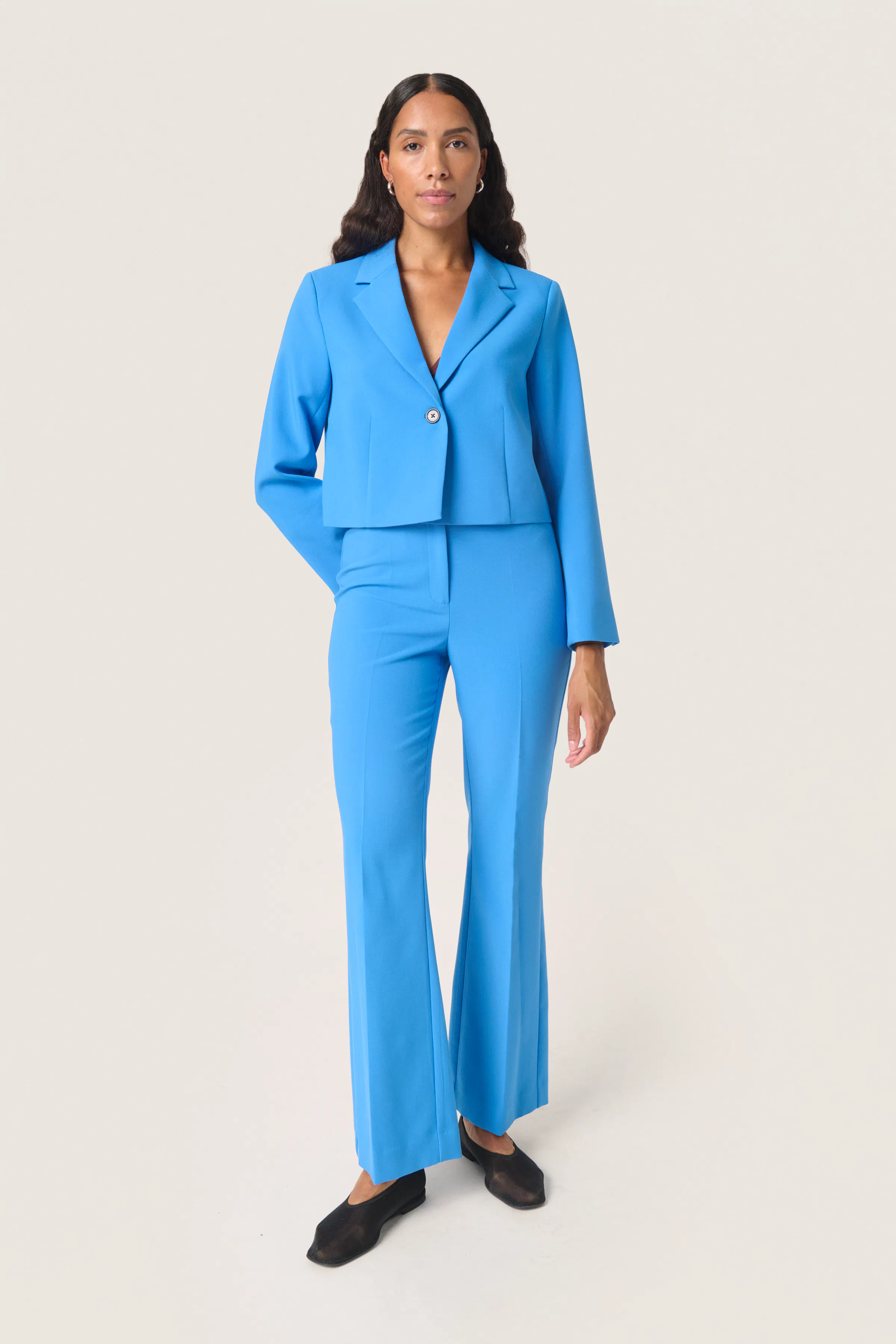 SLCorinne Cropped Blazer LOOKBOOK FRONT 30407631-184043