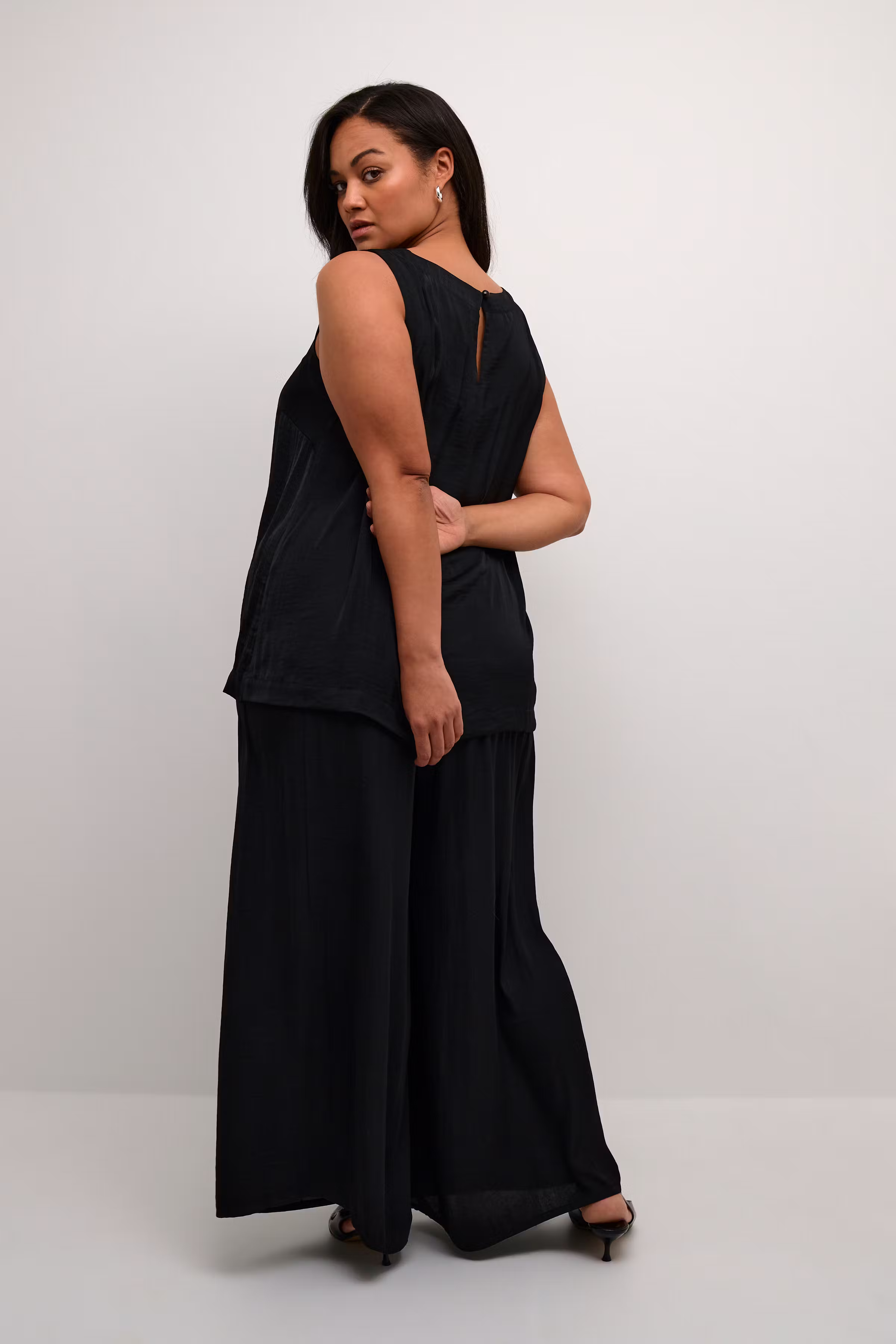 KCamalie Top LOOKBOOK BACK 10582463-100121