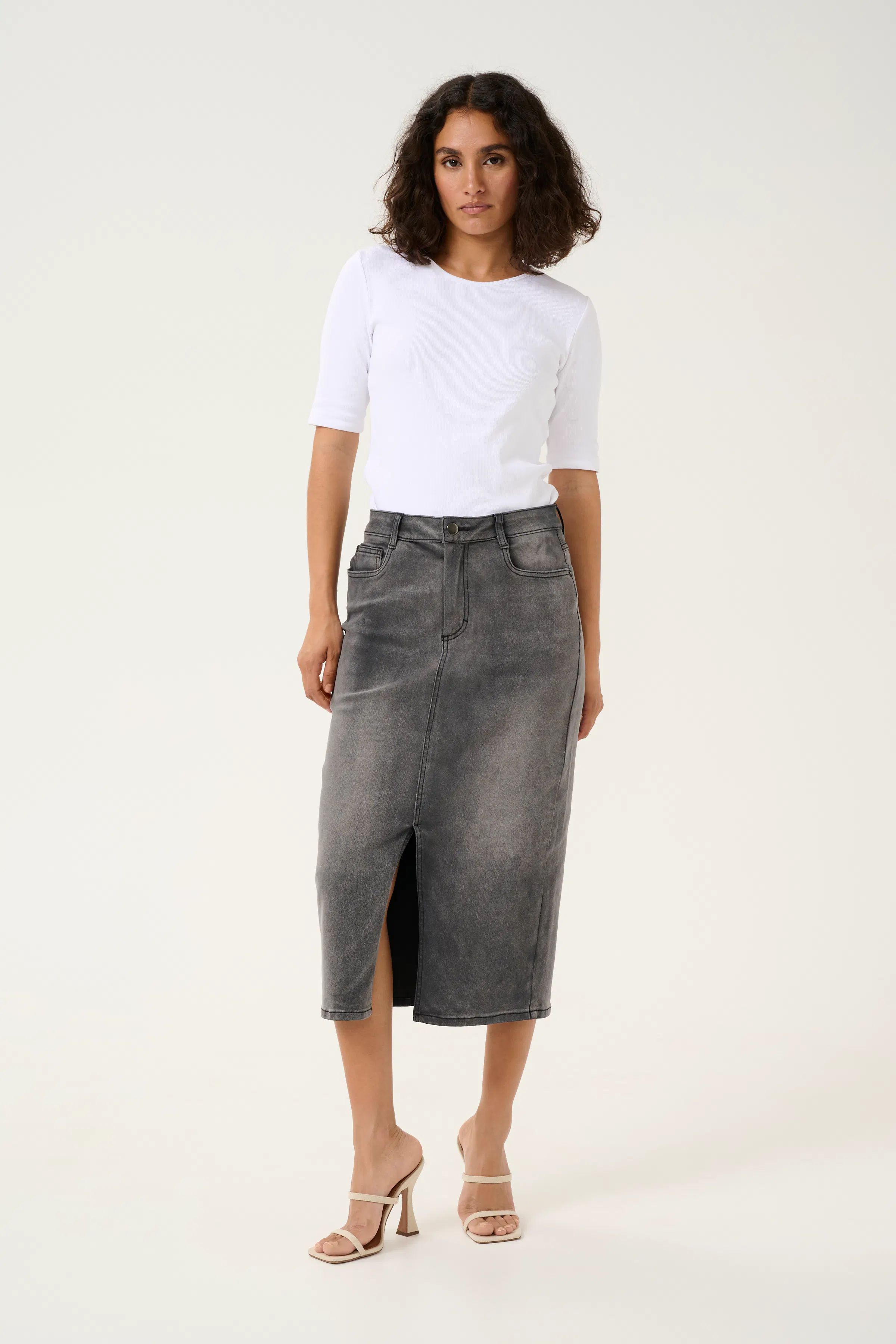 KAsinem Denimskjørt LOOKBOOK FRONT 10509517-103162