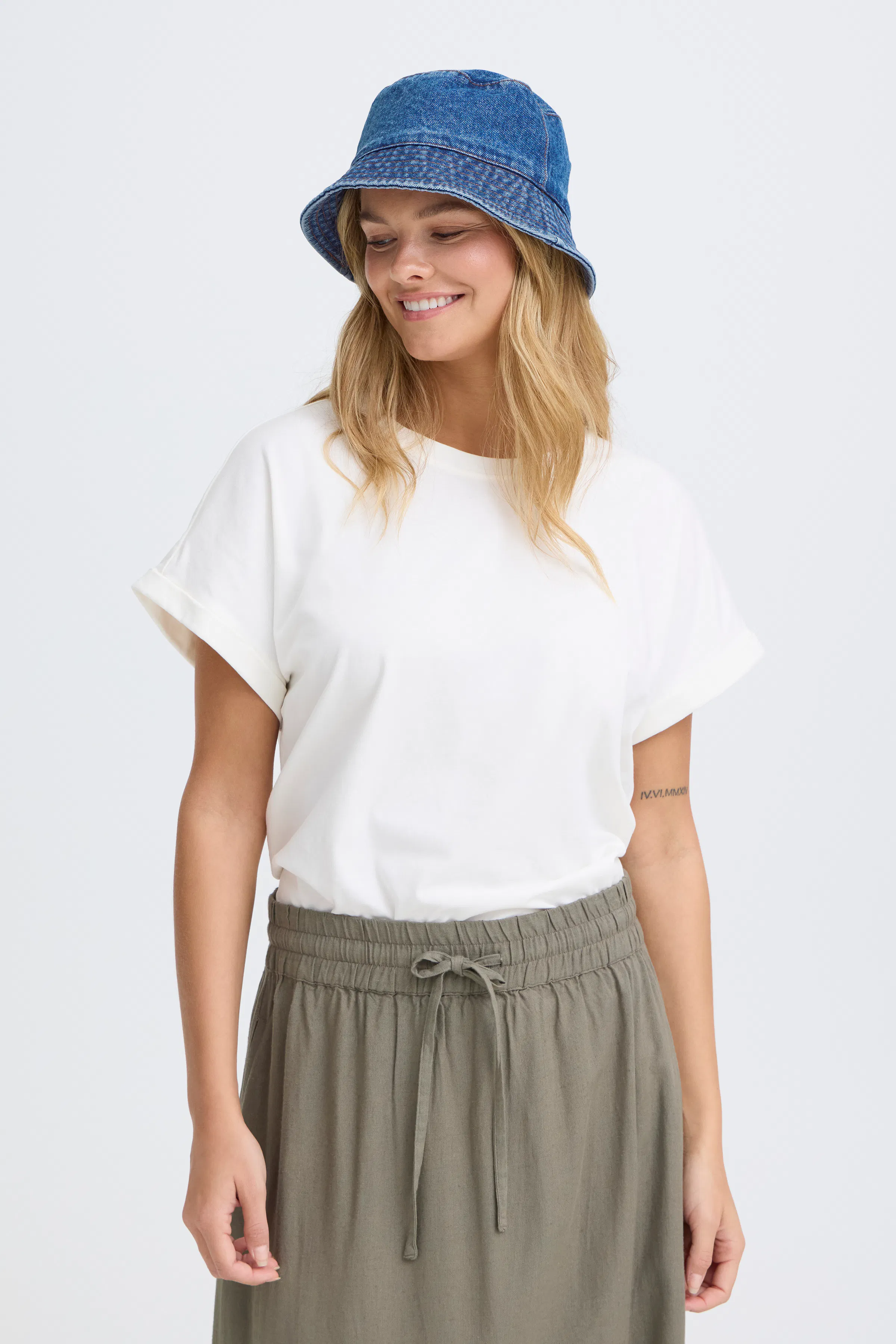 FRALVINA Hatt LOOKBOOK FRONT 20617935-900008399