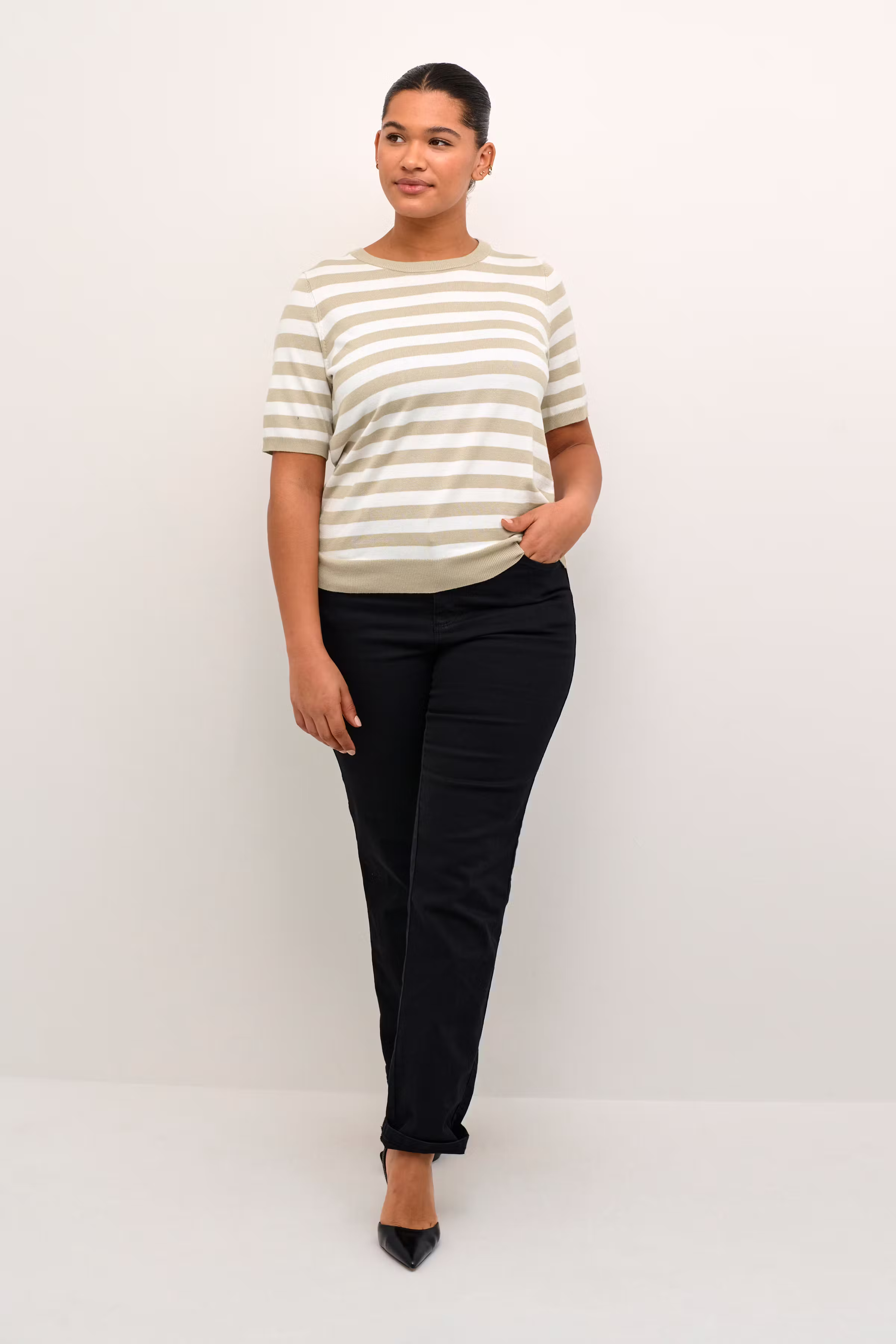 KCmaji Pullover LOOKBOOK FRONT 10581442-106257