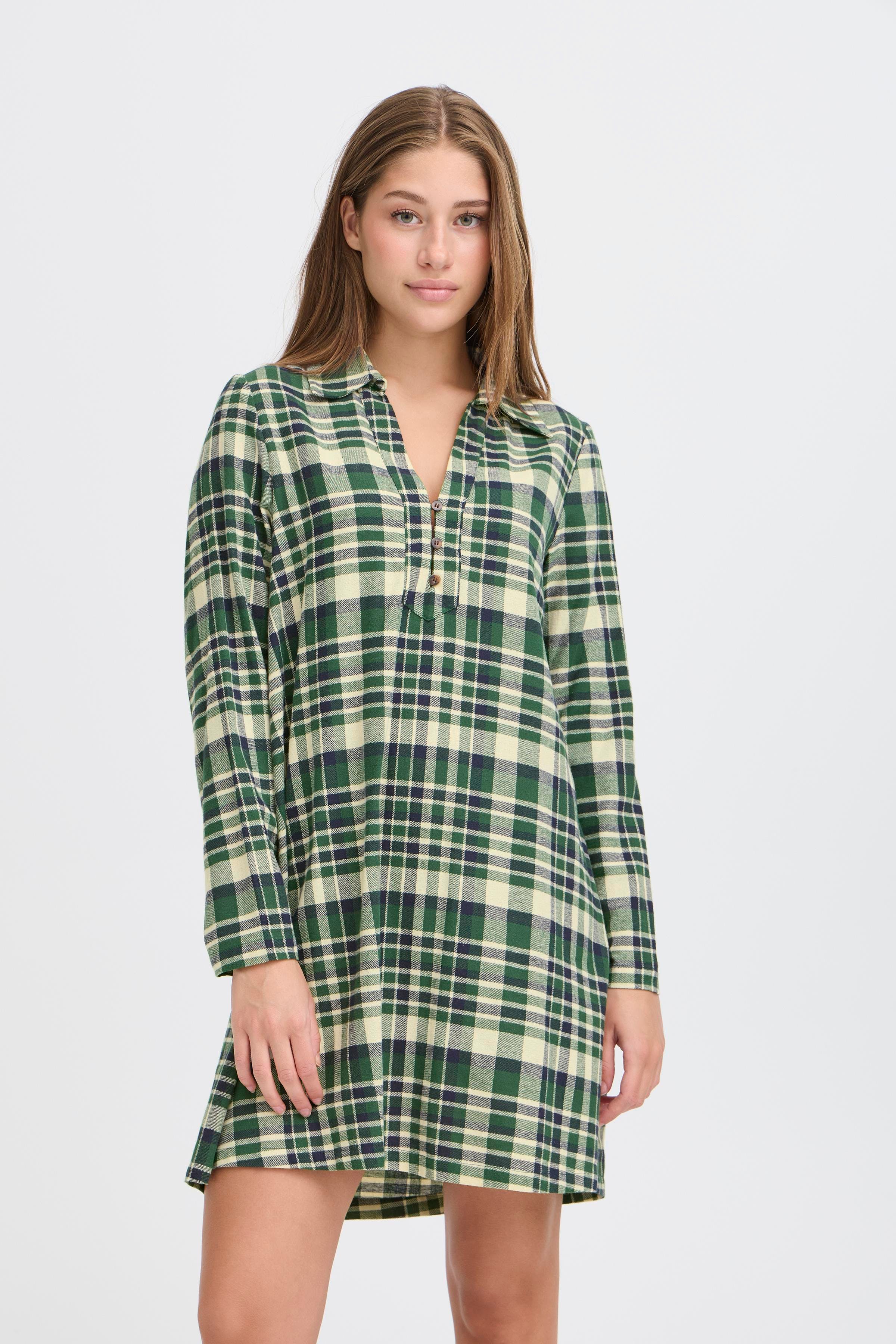 IHTAMANNA Kjole LOOKBOOK FRONT 20124455-900001110