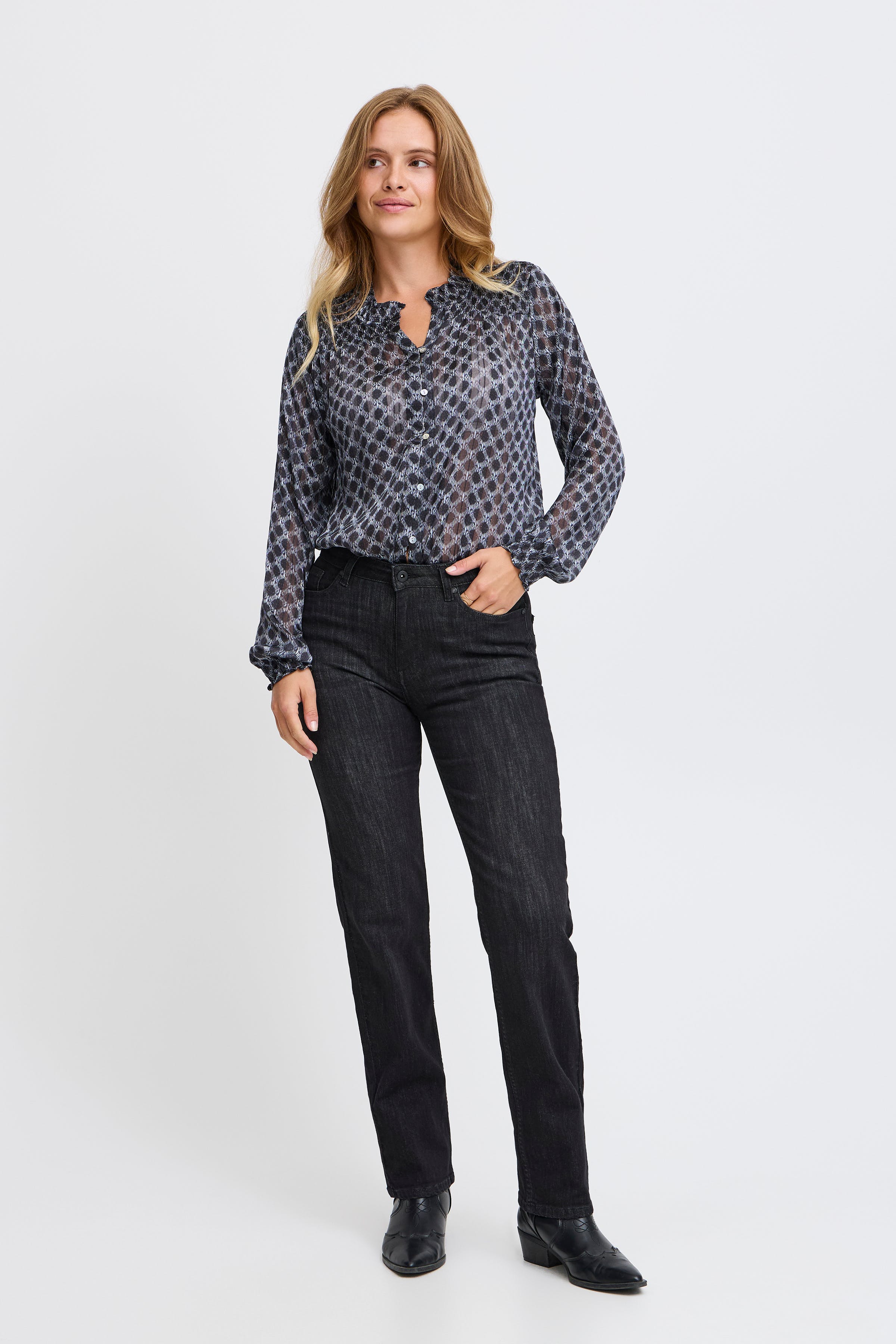 PZJOYY HW Jeans Straight Leg LOOKBOOK FRONT 50208638-200004