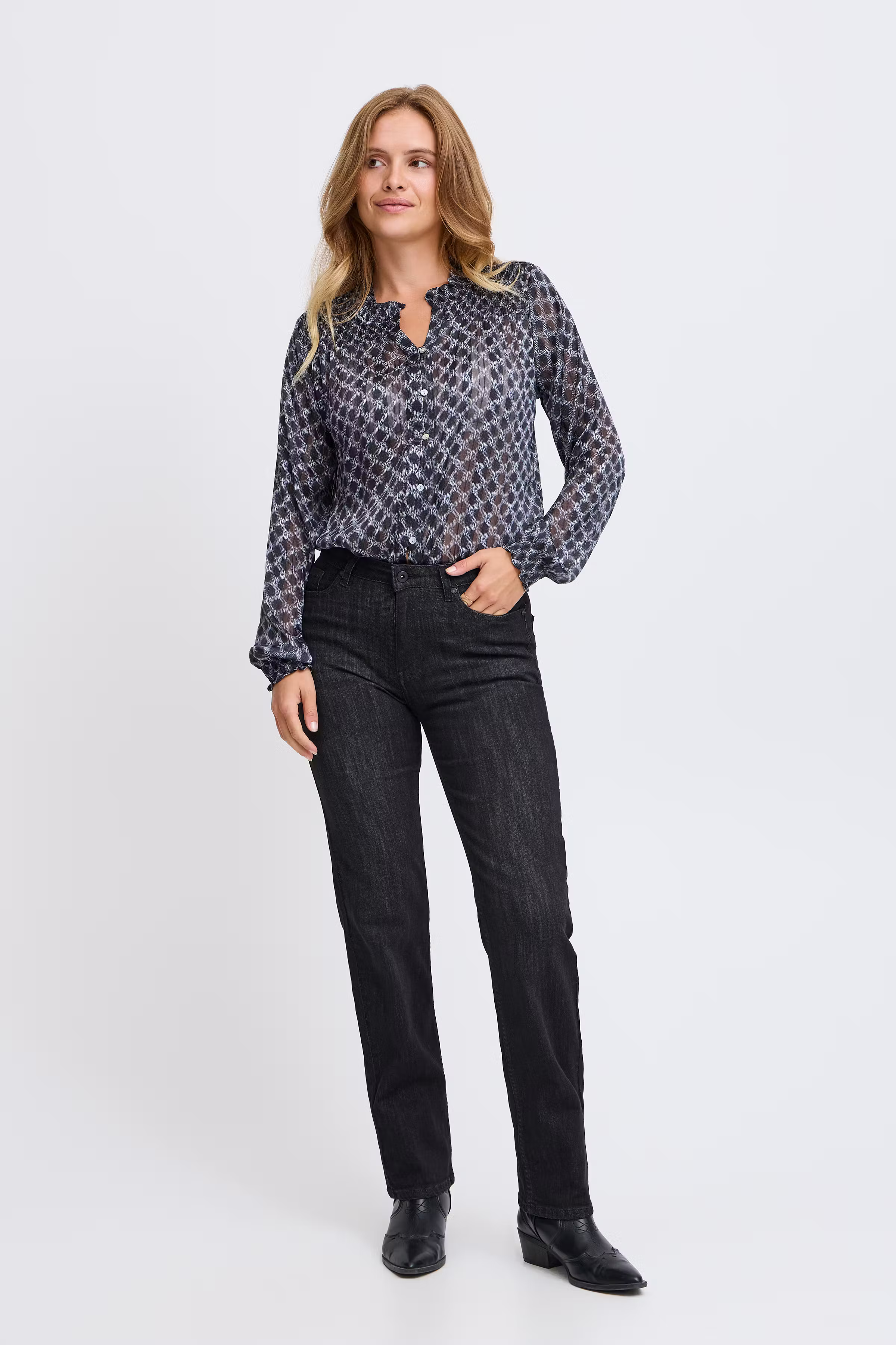 PZJOYY HW Jeans Straight Leg LOOKBOOK FRONT 50208638-200004