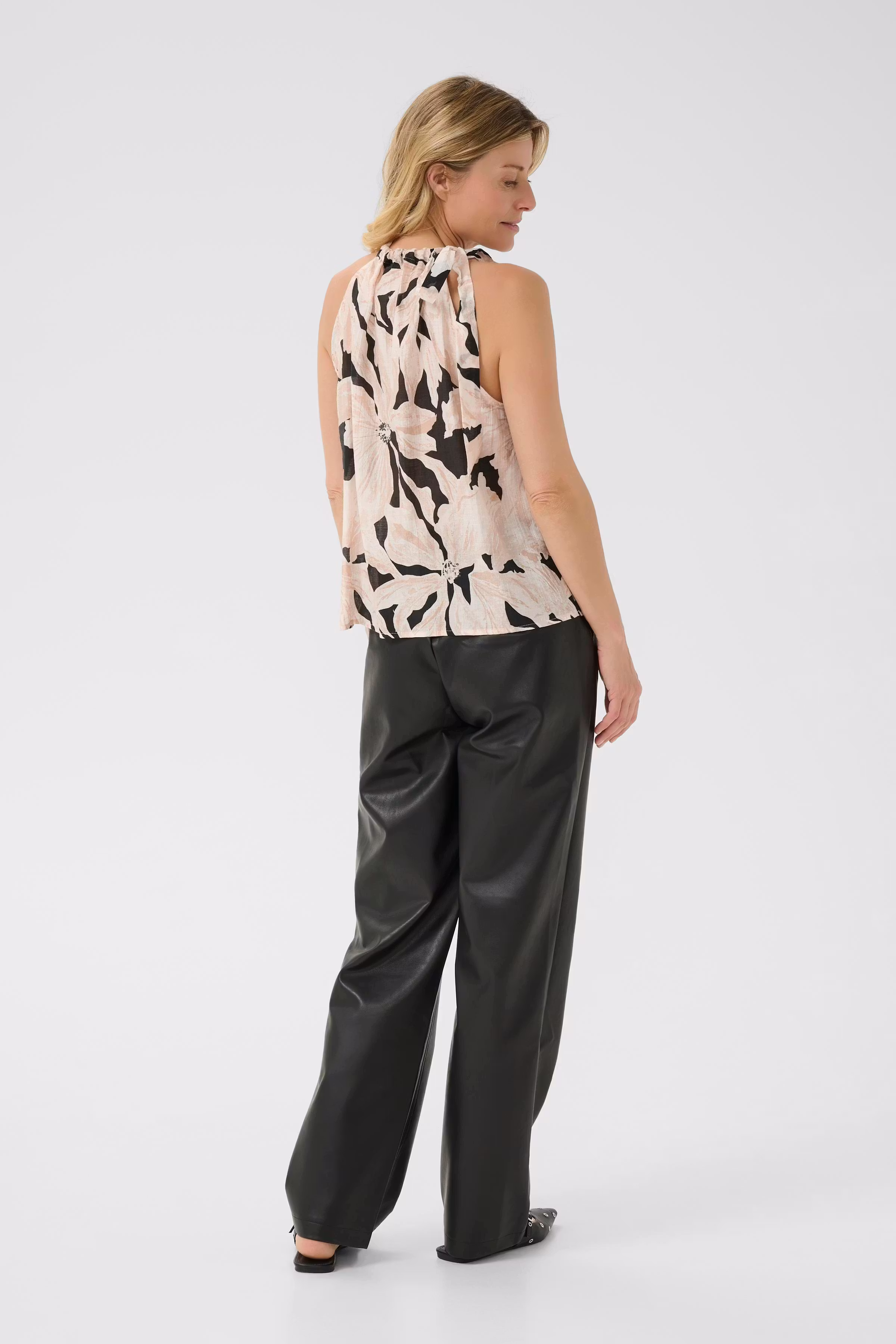 CRReese Top LOOKBOOK BACK 10614342-108365