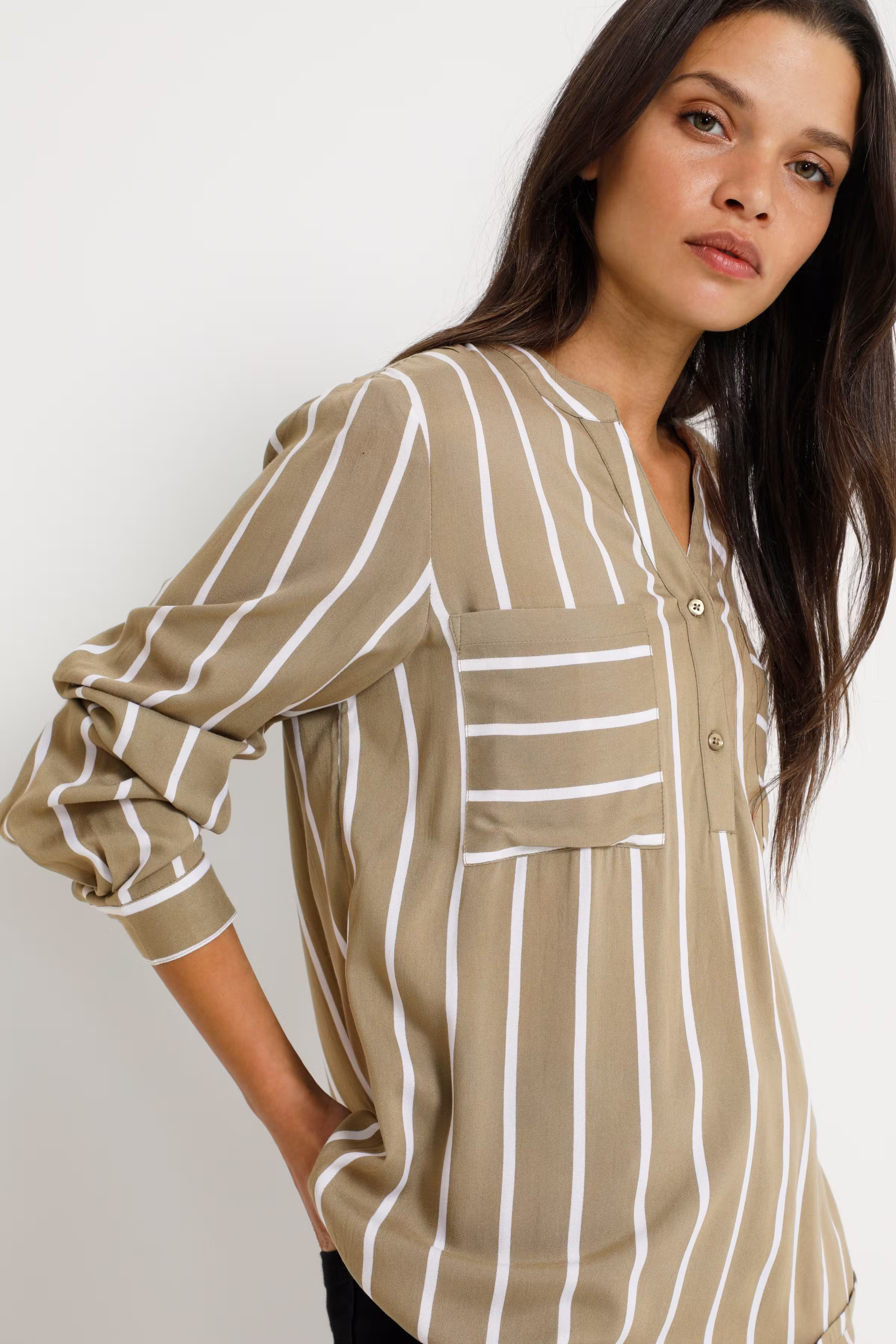 KAbabara Bluse LOOKBOOK DETAIL 10504603-102313