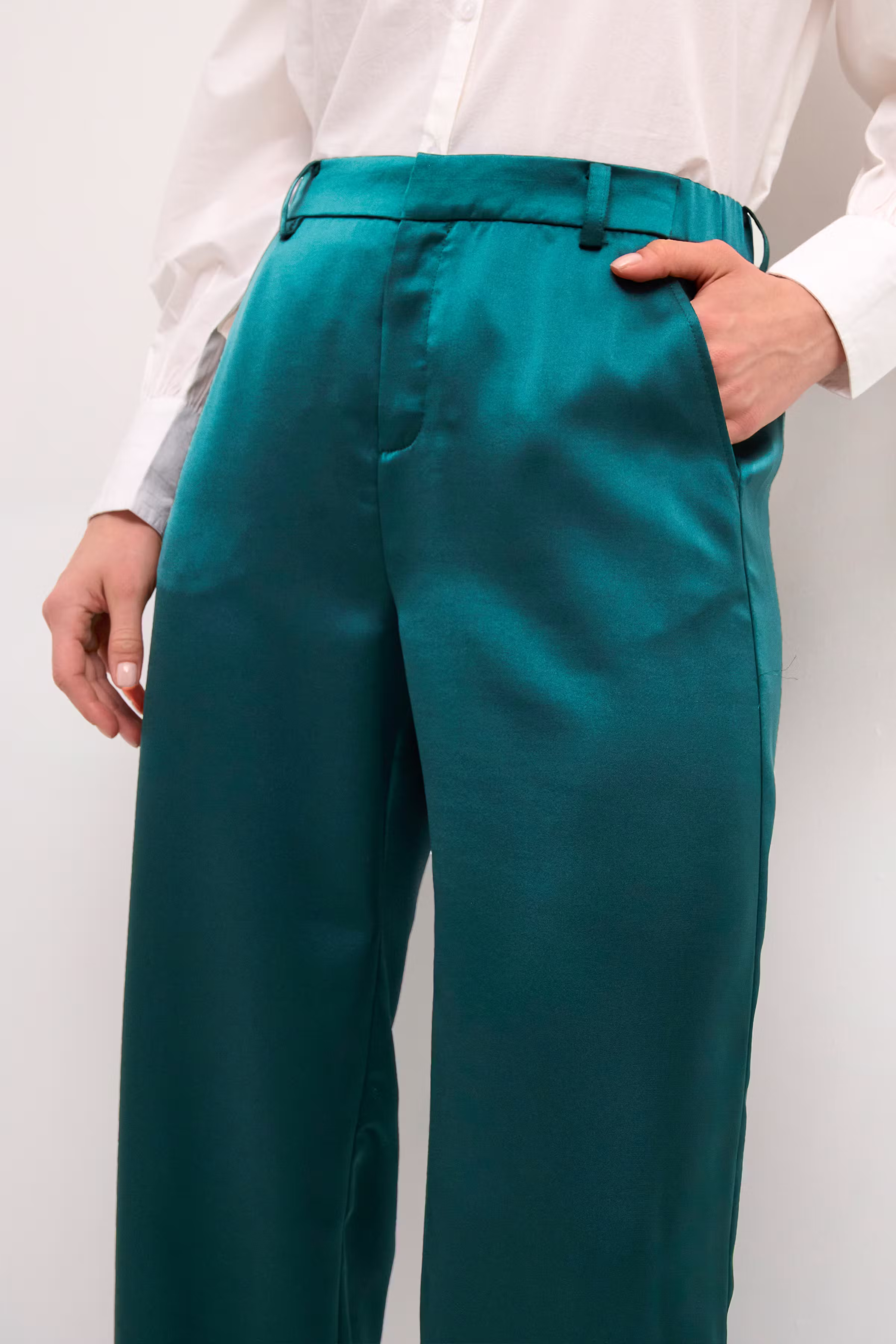 CRCocamia Trousers LOOKBOOK DETAIL 10612012-195320