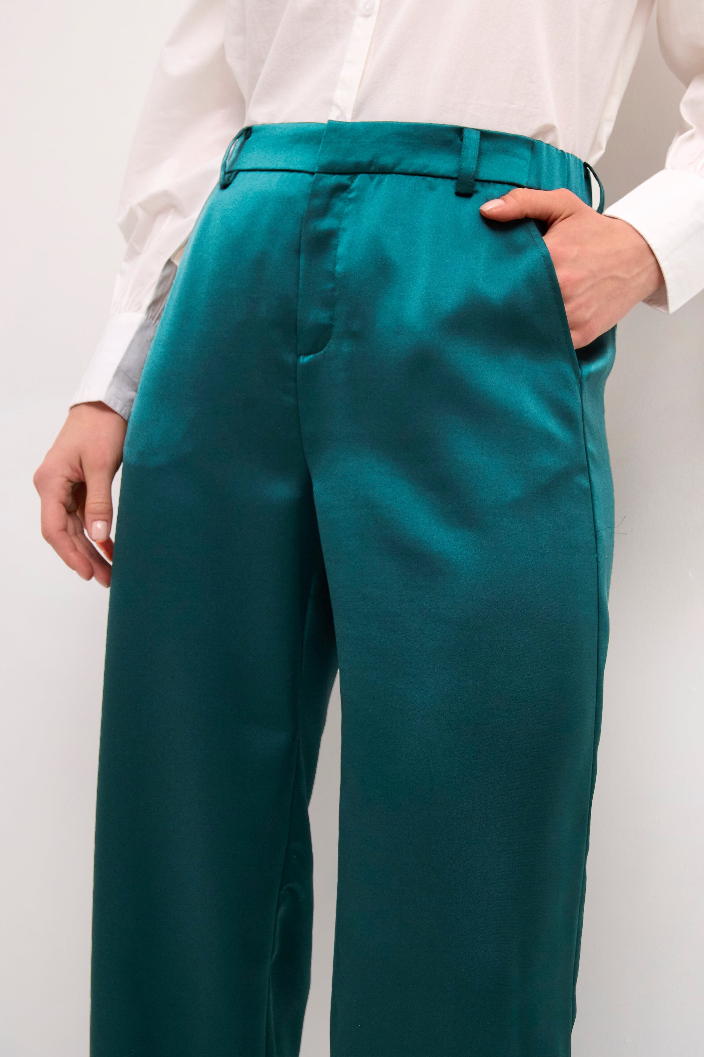 CRCocamia Trousers LOOKBOOK DETAIL 10612012-195320