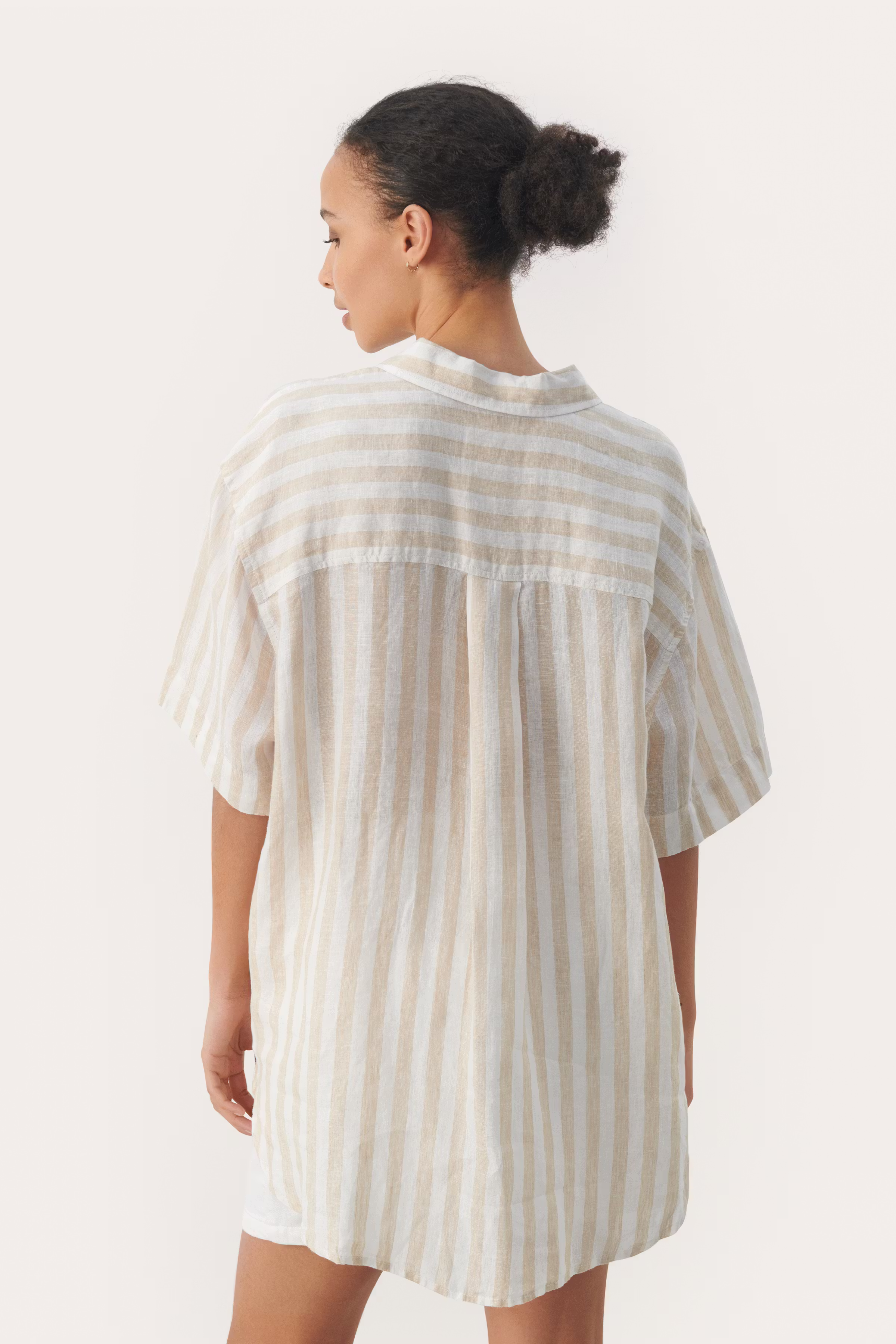 GarinePW Kortärmad linneskjorta LOOKBOOK BACK 30308749-302910