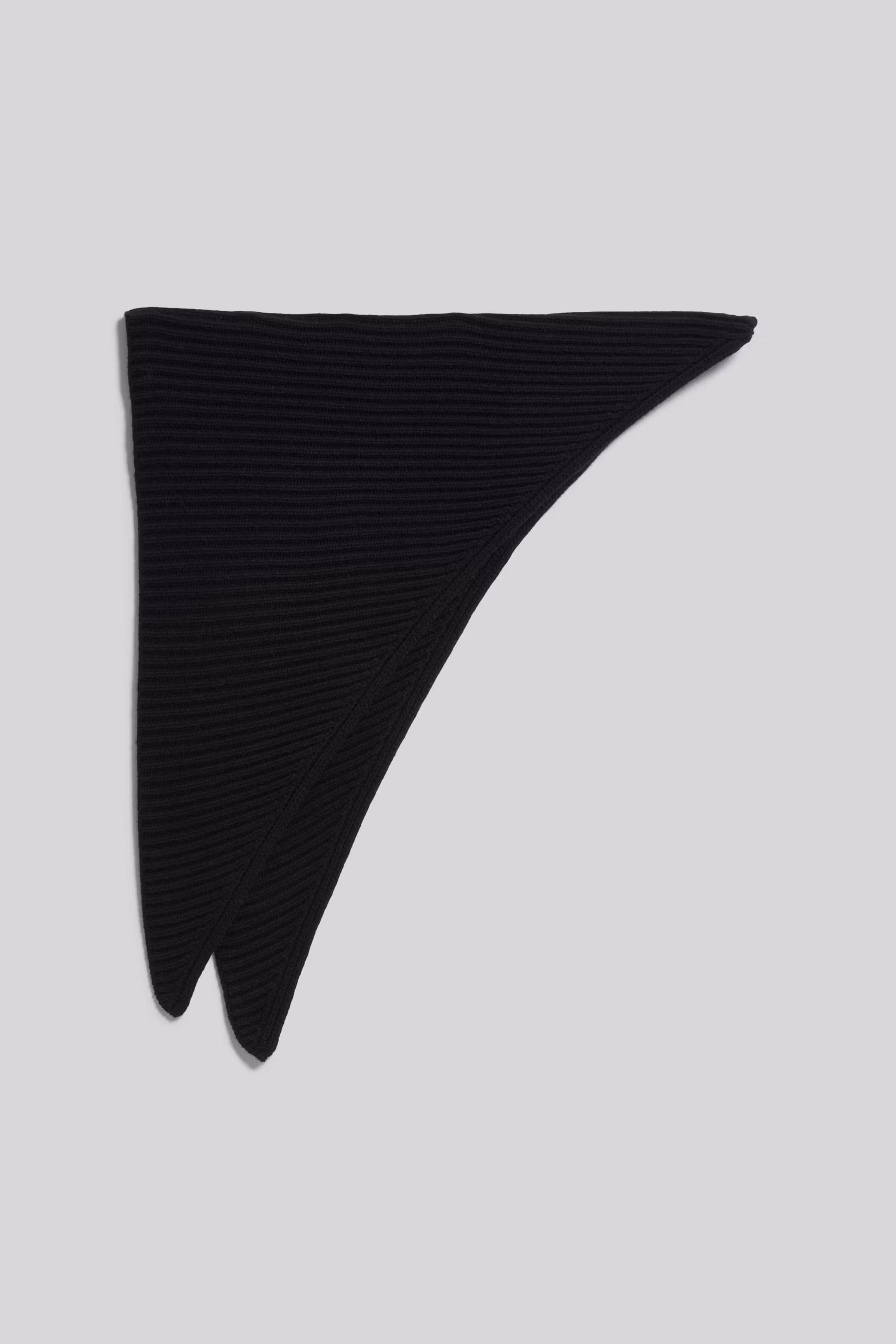 IOAmeila Scarf PACK FRONT 30600037-BK999