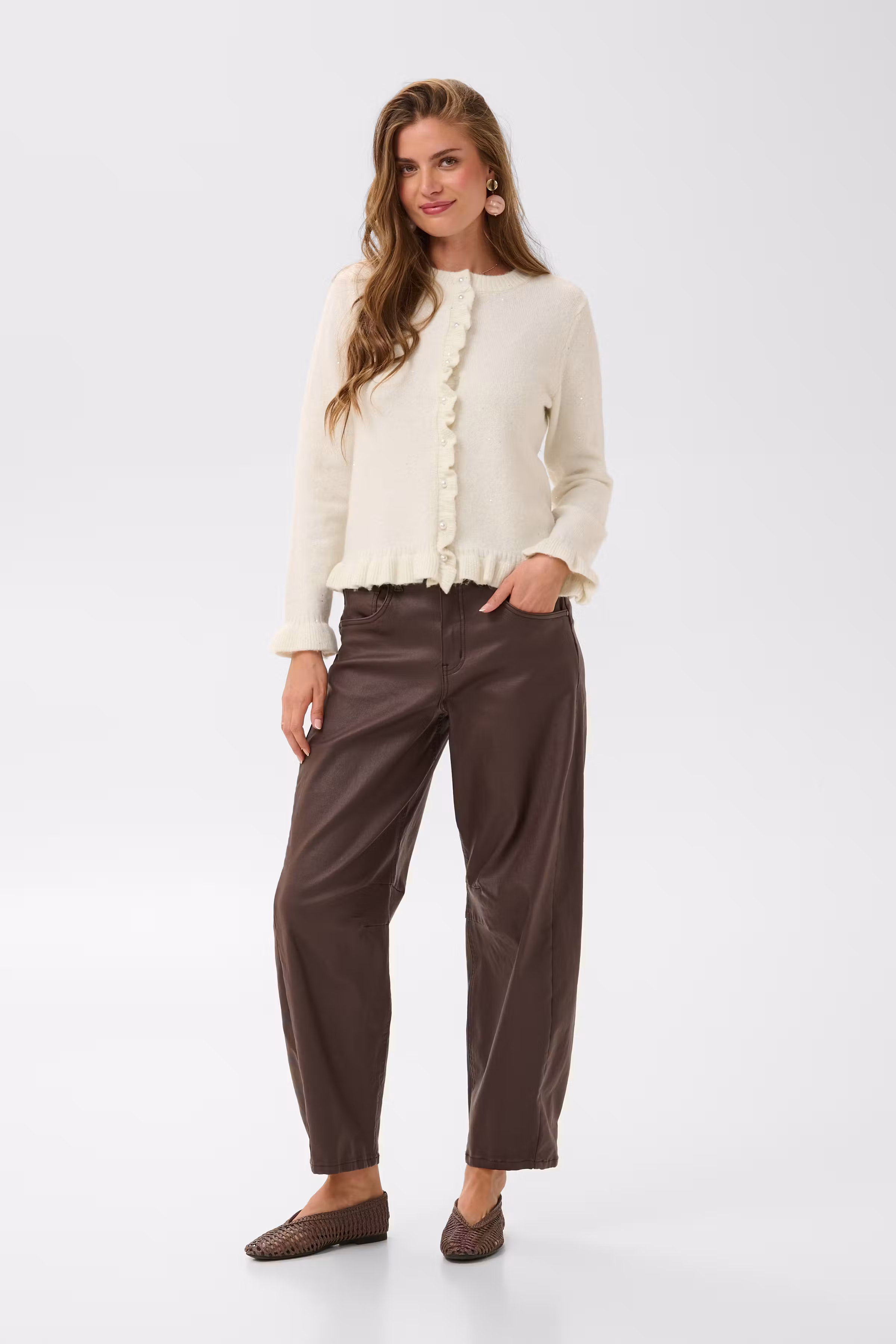 CRJolly Cardigan LOOKBOOK FRONT 10614473-110701