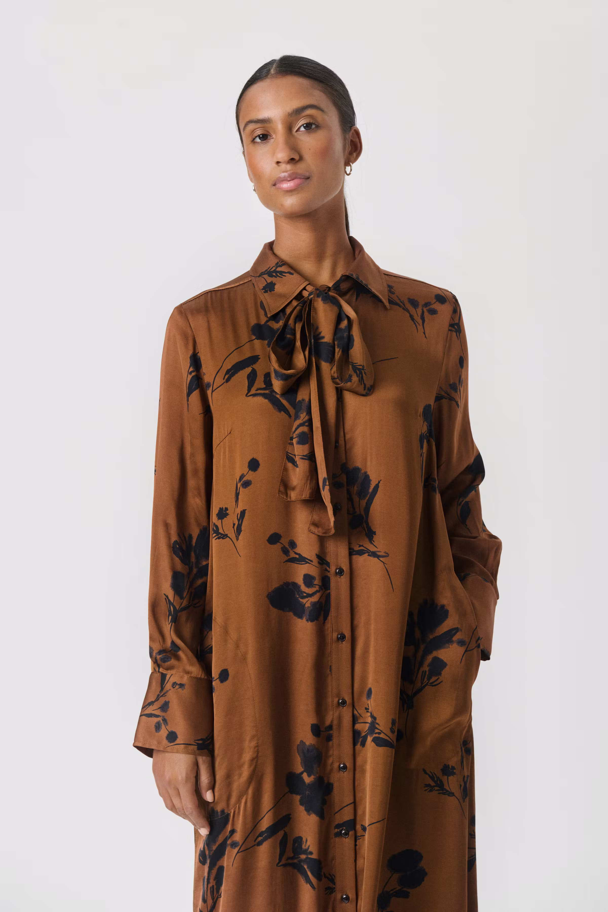 VarnaPW Dress LOOKBOOK FRONT 30310142-304385