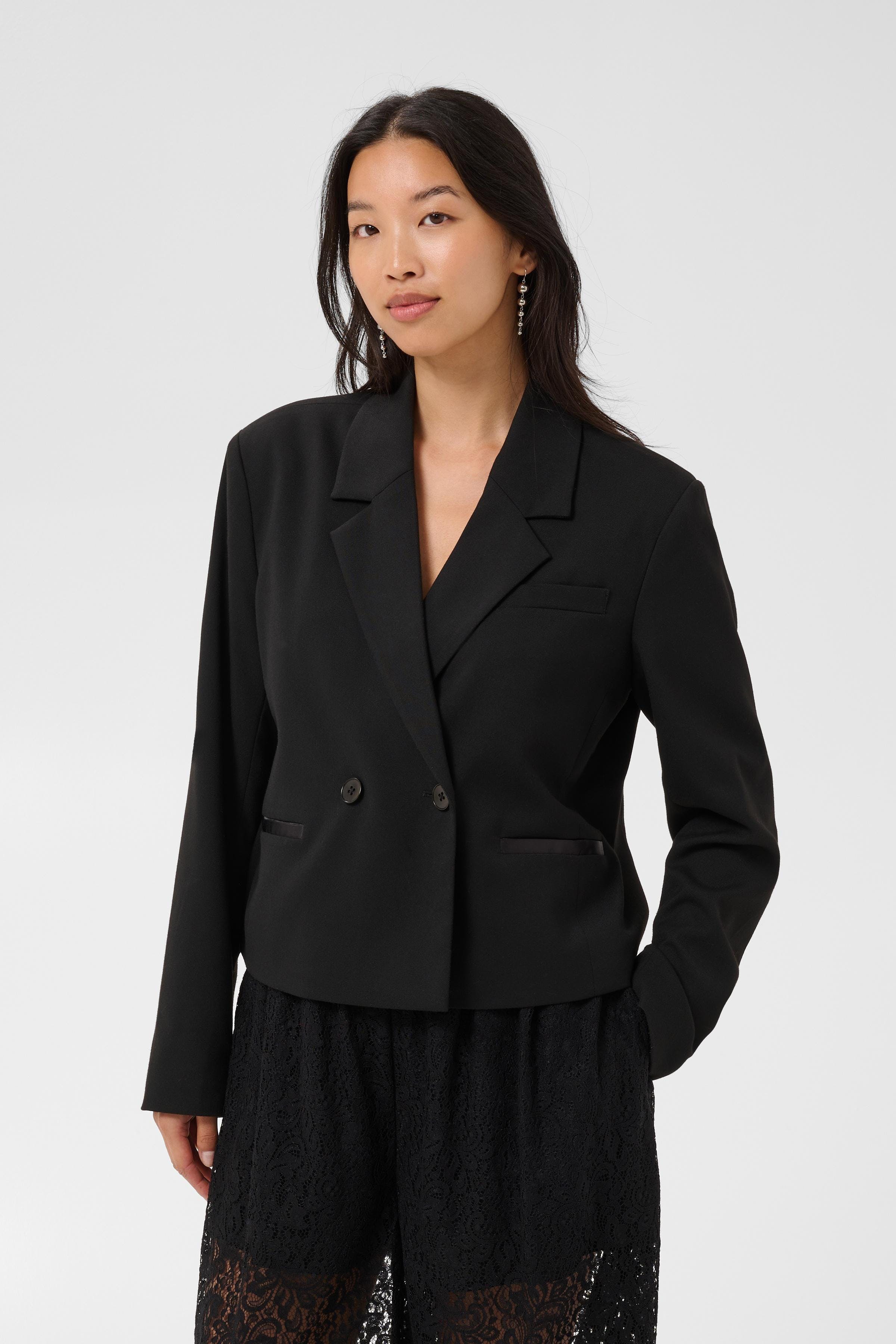 DamlaPW Blazer LOOKBOOK FRONT 30310933-194008