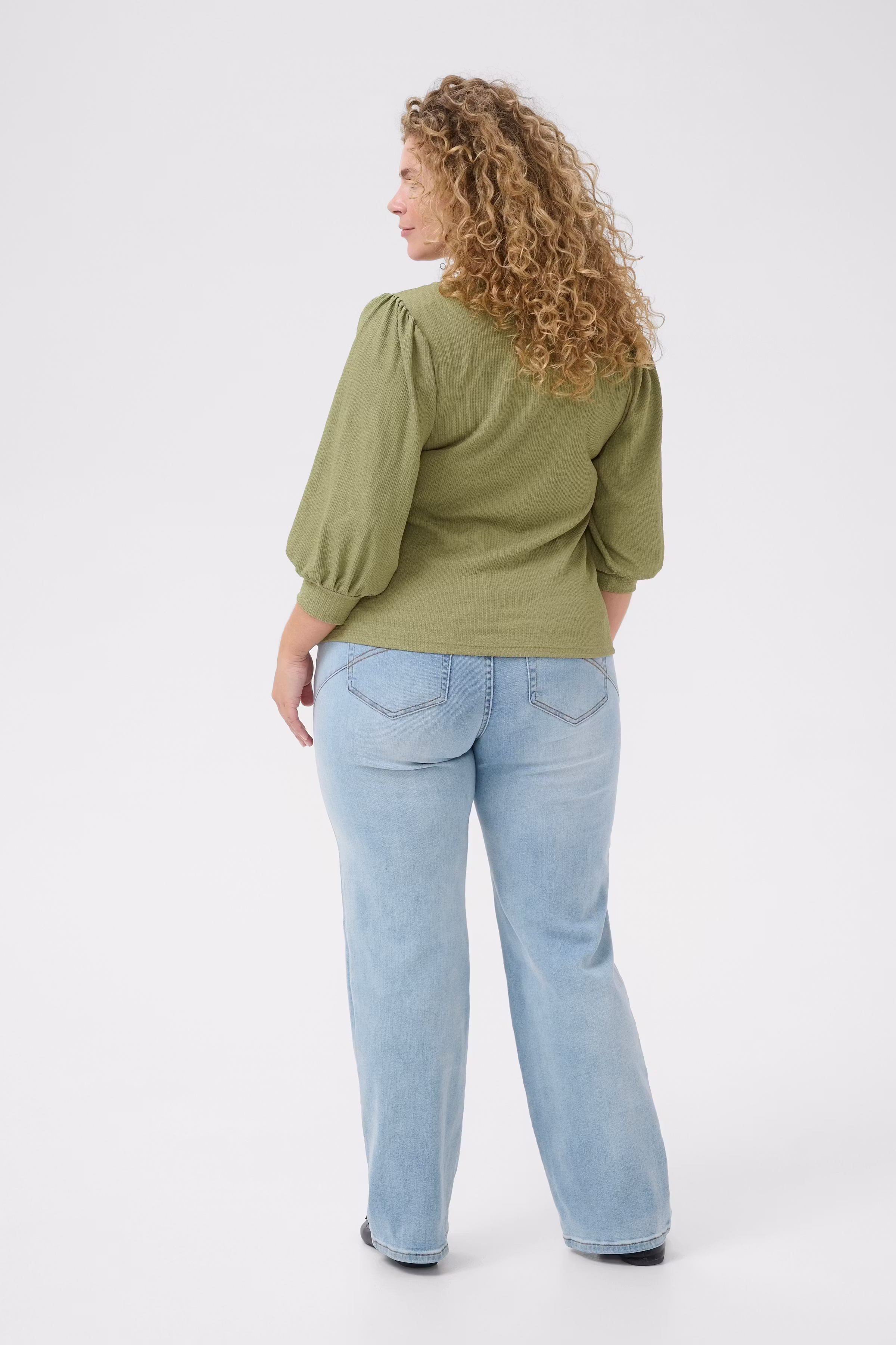 KCivena T-shirt LOOKBOOK BACK 10583102-170115