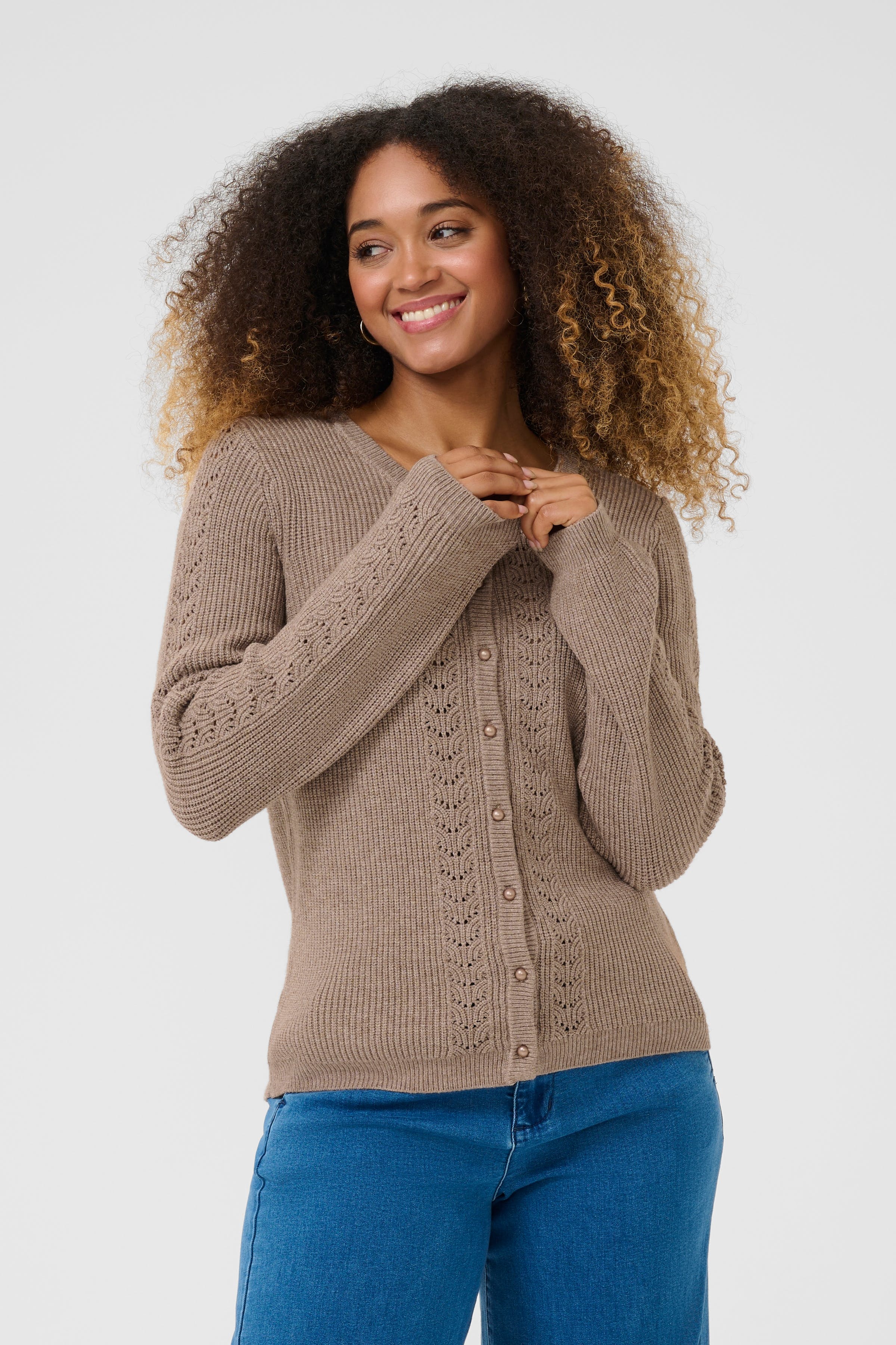 CRDela Cardigan LOOKBOOK FRONT 10613925-1709091