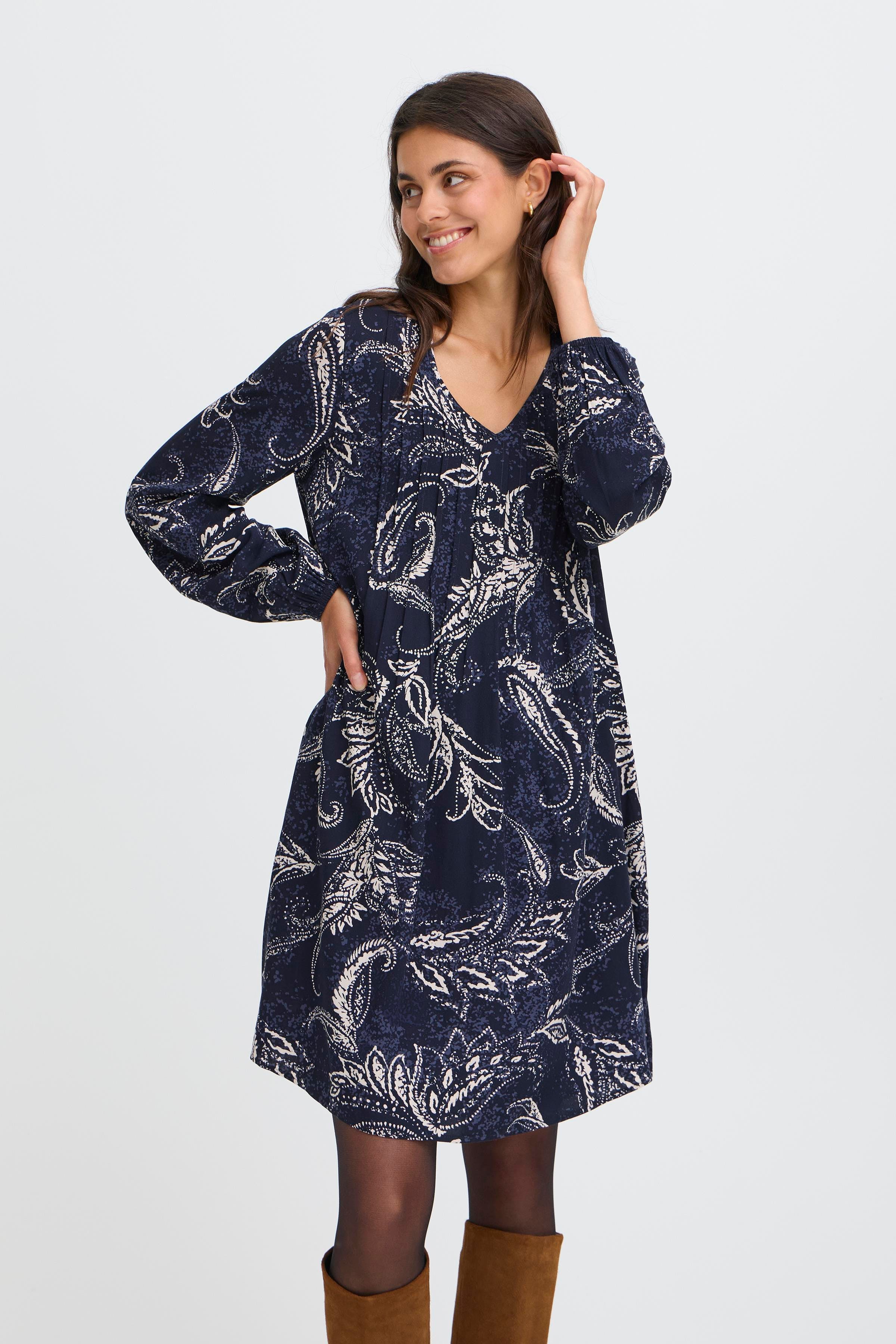 FRKIKI Klänning LOOKBOOK FRONT 20617102-900001535