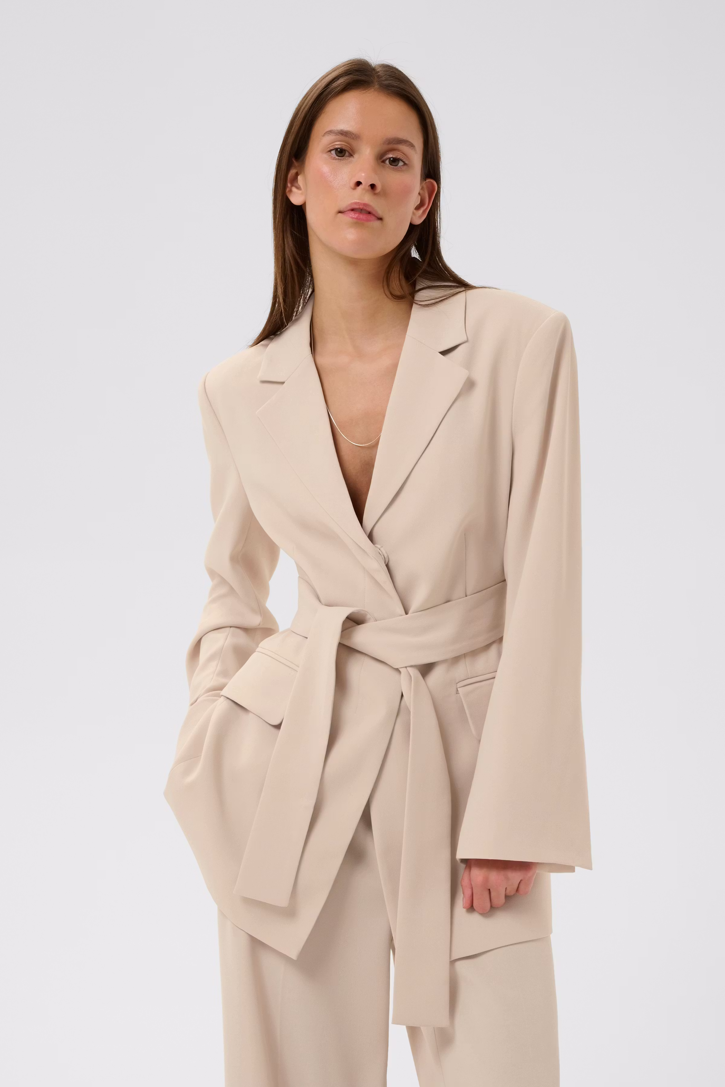 CELIAHIW Blazer LOOKBOOK FRONT 30112383-130403
