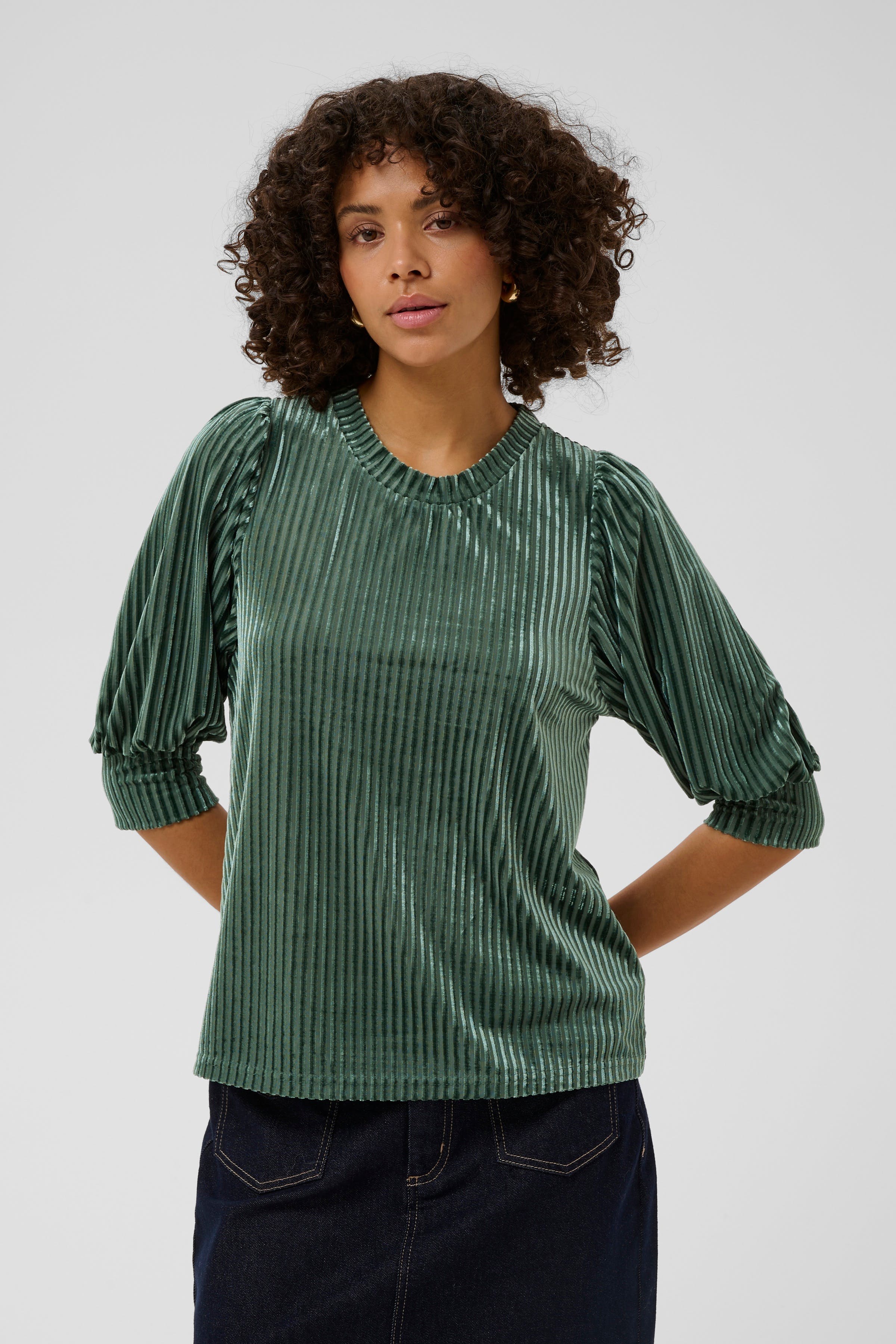 KAcaca Velourbluse LOOKBOOK FRONT 10503887-106796