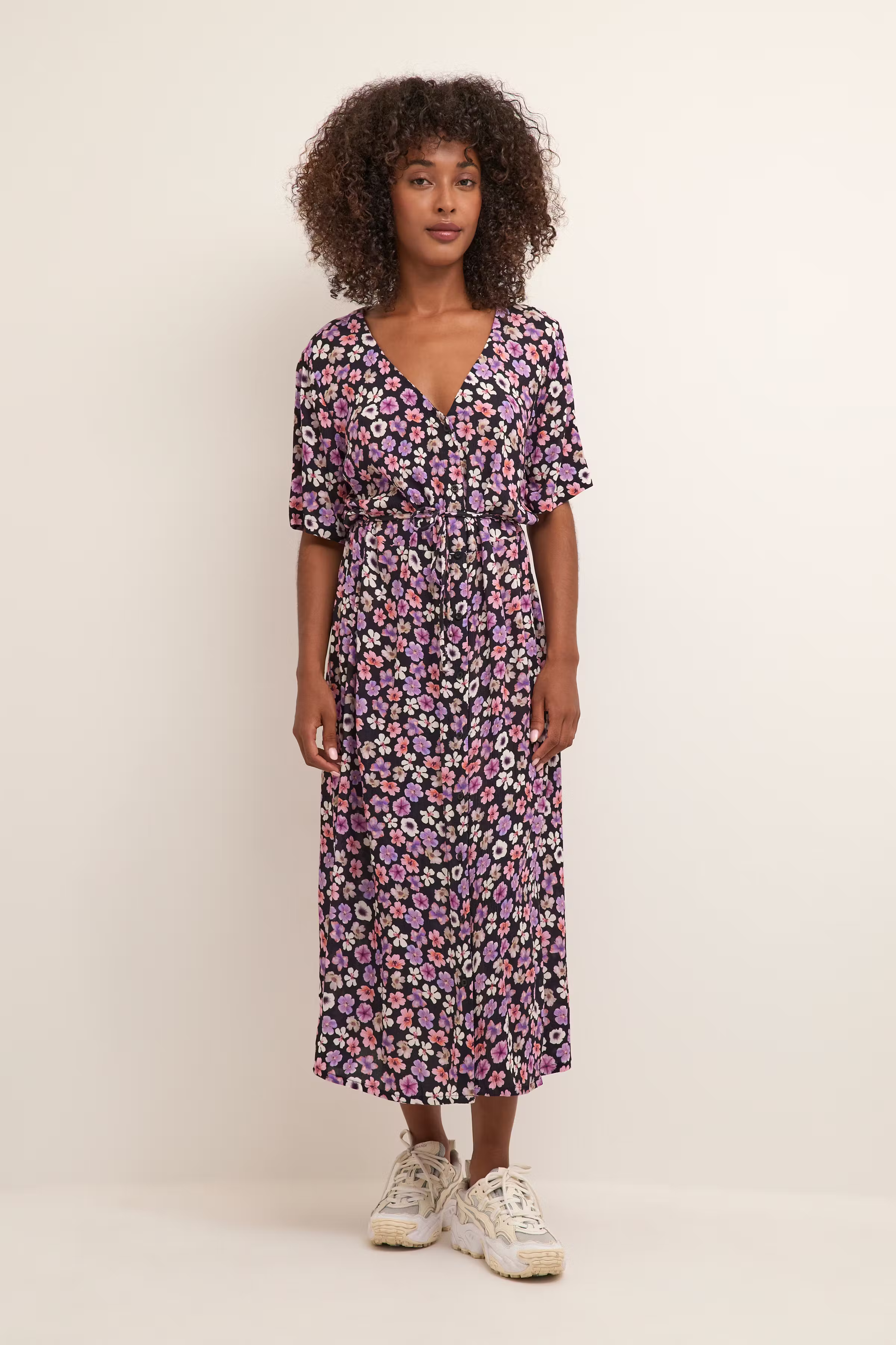 KAtara Kjole LOOKBOOK FRONT 10507379-104082