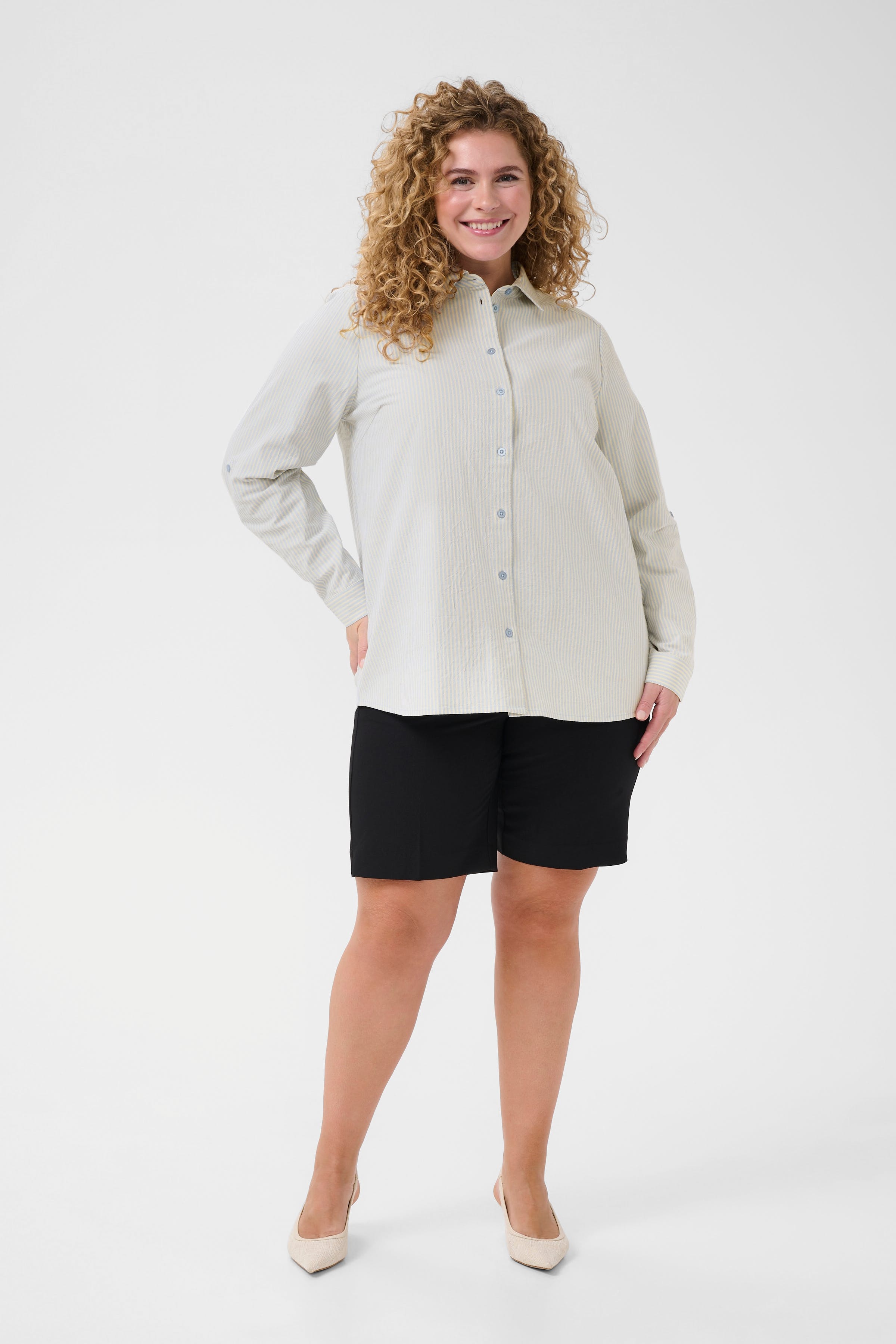 KCnana Shirt LOOKBOOK FRONT 10583310-107728