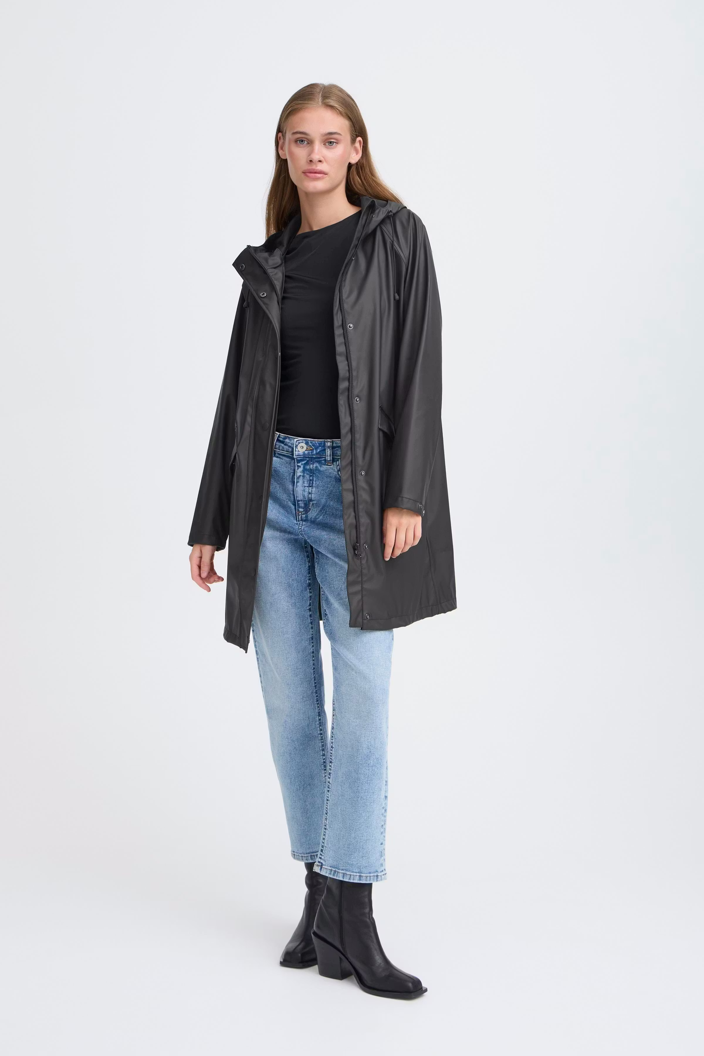 IHTAZI RAINCOAT LOOKBOOK FRONT 20102965-10001