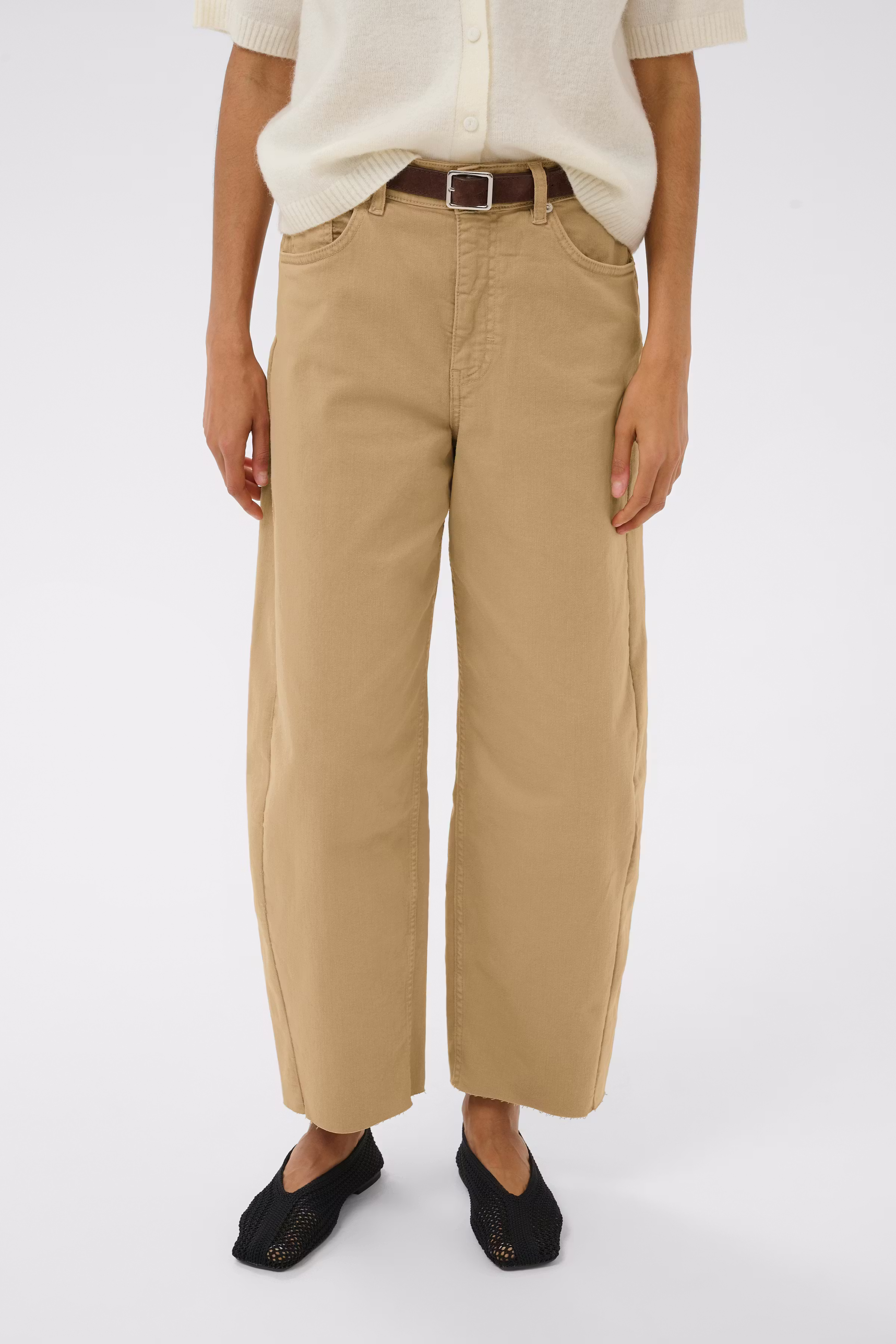 AdelenaPW Barrel Jeans LOOKBOOK FRONT 30310411-151114