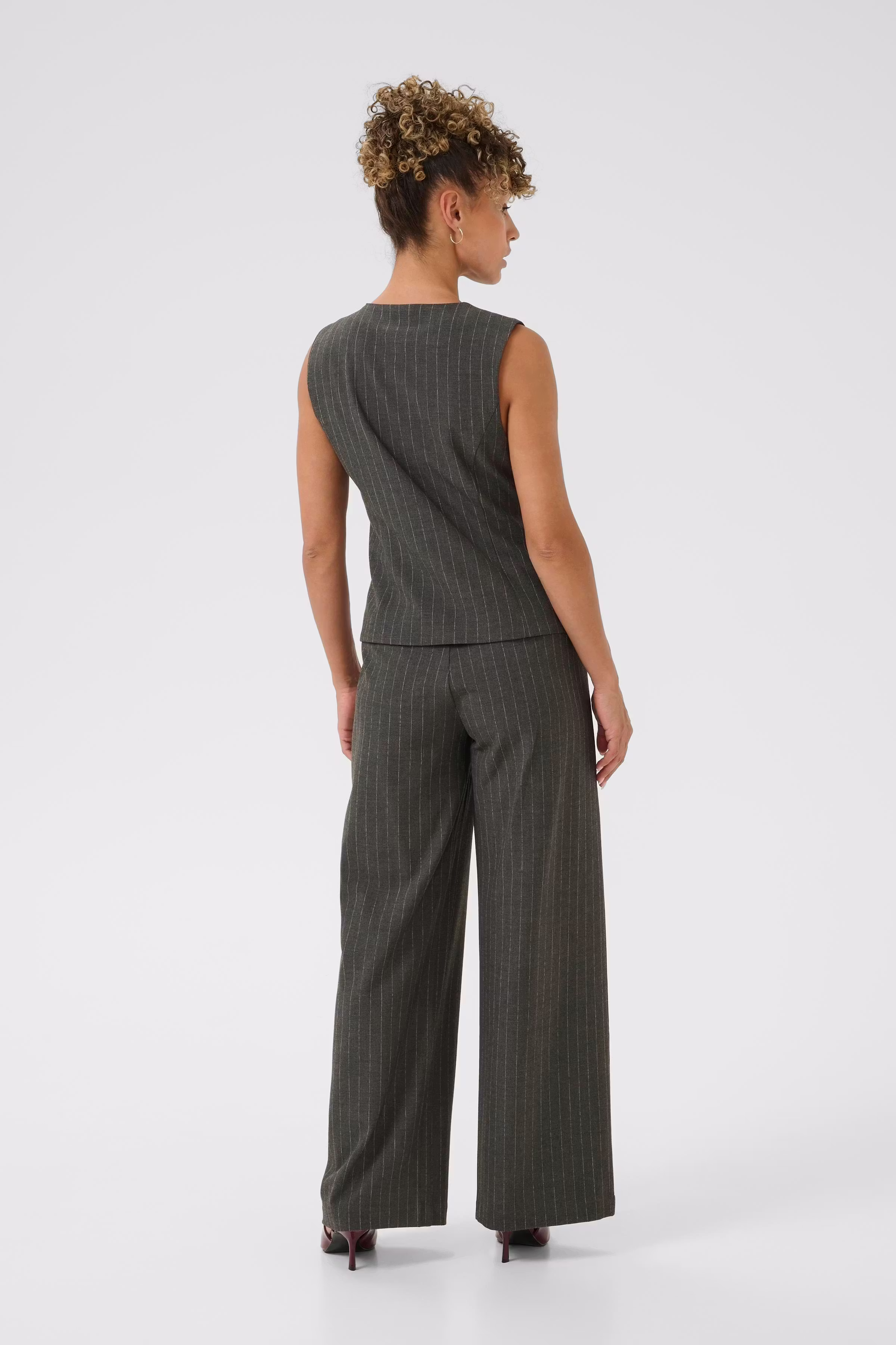 CRTingle Waistcoat LOOKBOOK BACK 10614368-108596