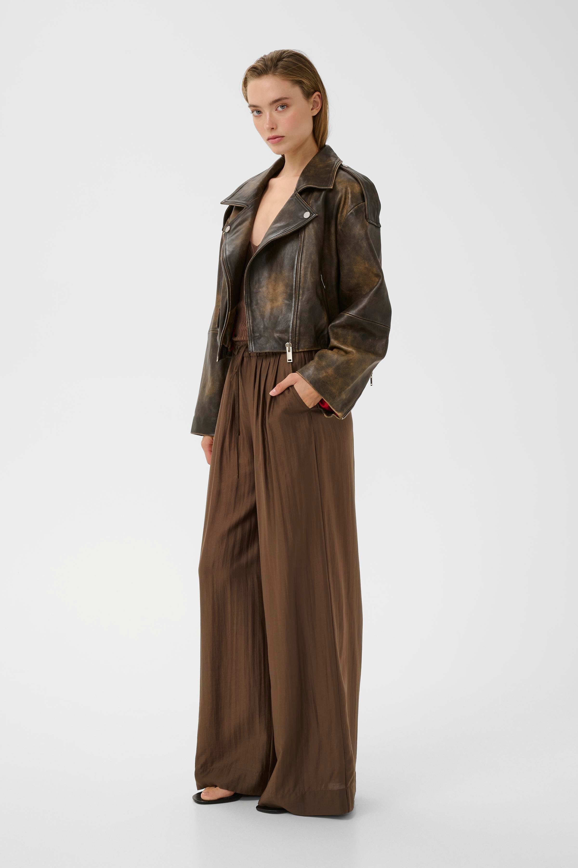 GZdiana Oberbekleidung LOOKBOOK FRONT 10911257-109679