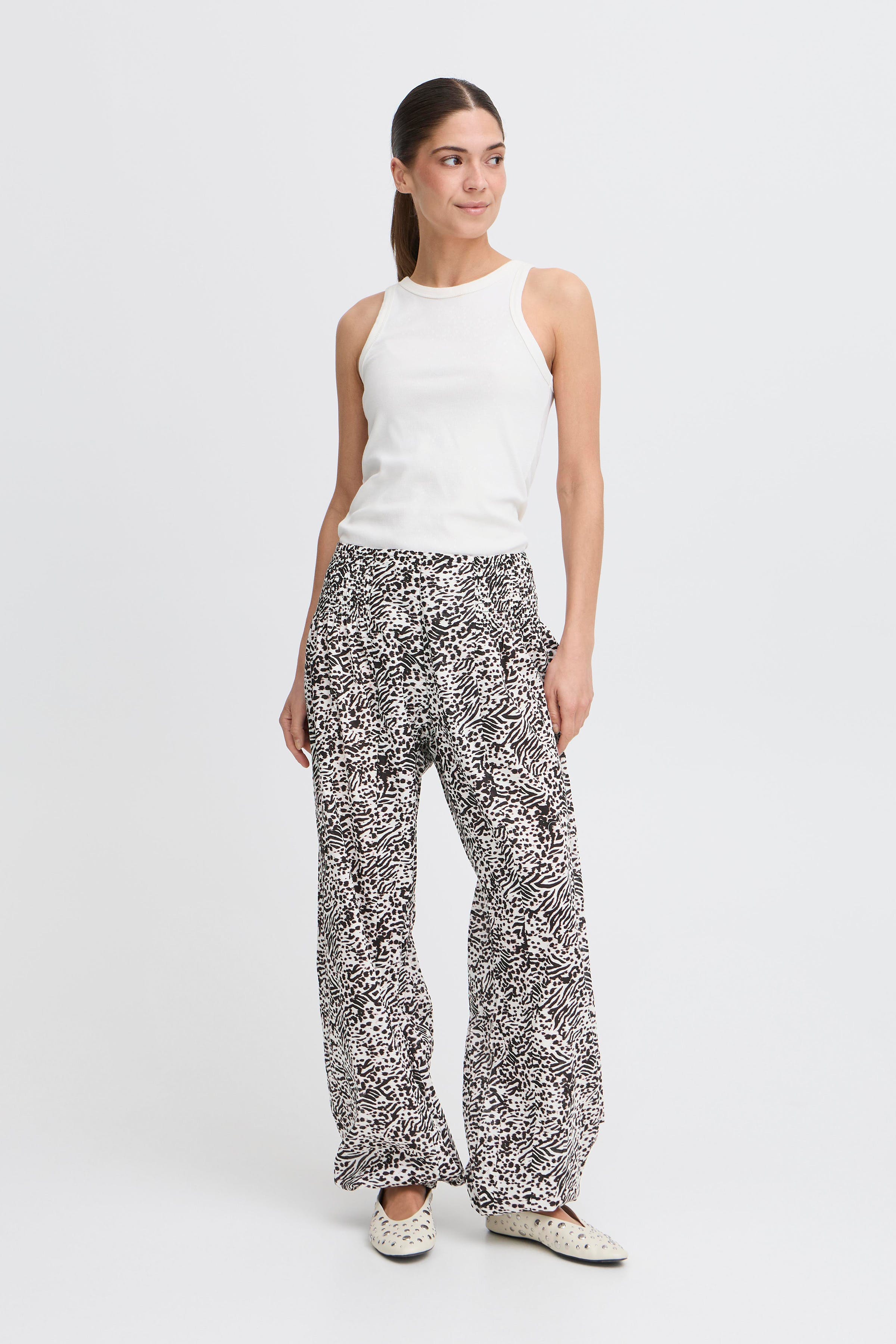 PZJILL Wide Trousers LOOKBOOK FRONT 50200338-204876