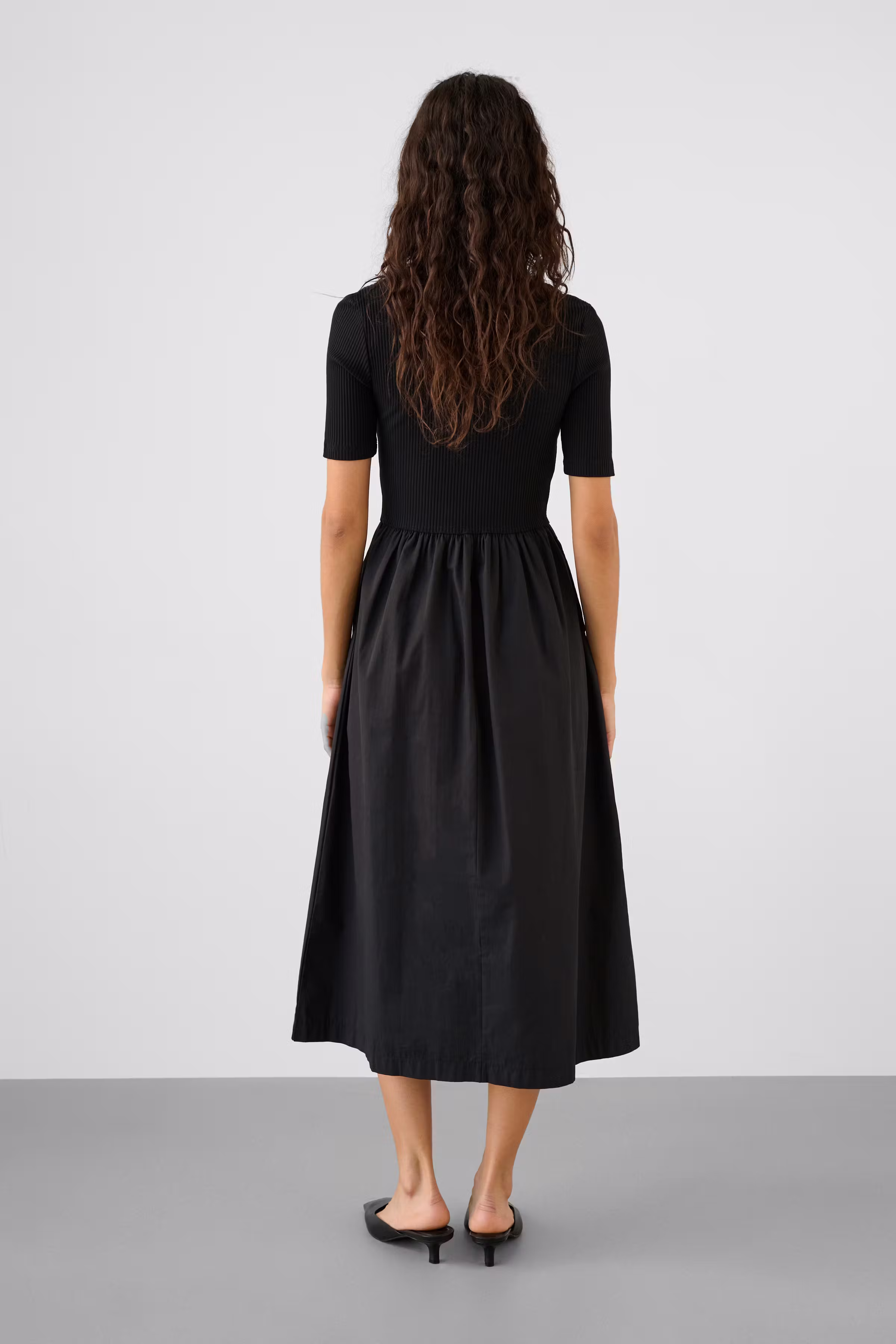 SLSimone Dress LOOKBOOK BACK 30408550-194008