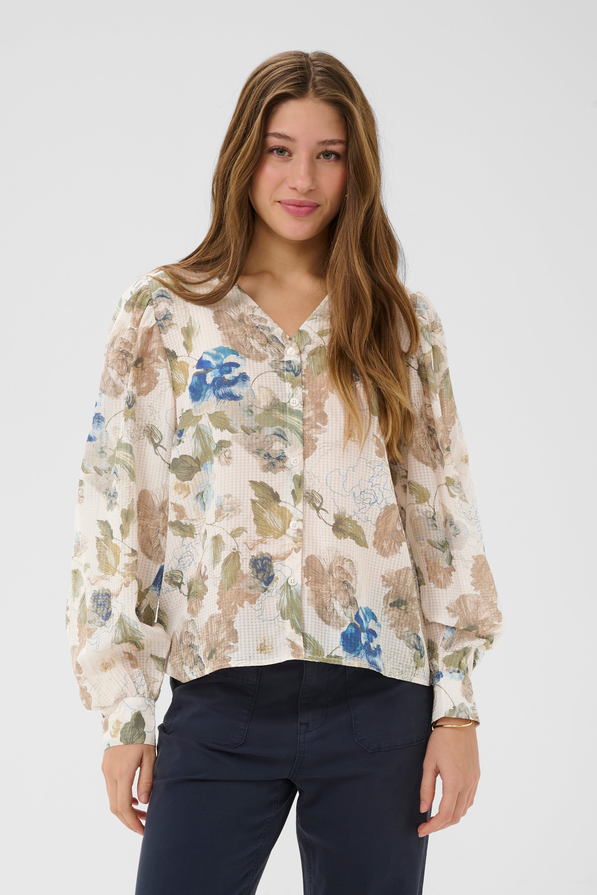 CRLucia Blouse LOOKBOOK FRONT 10614805-109511