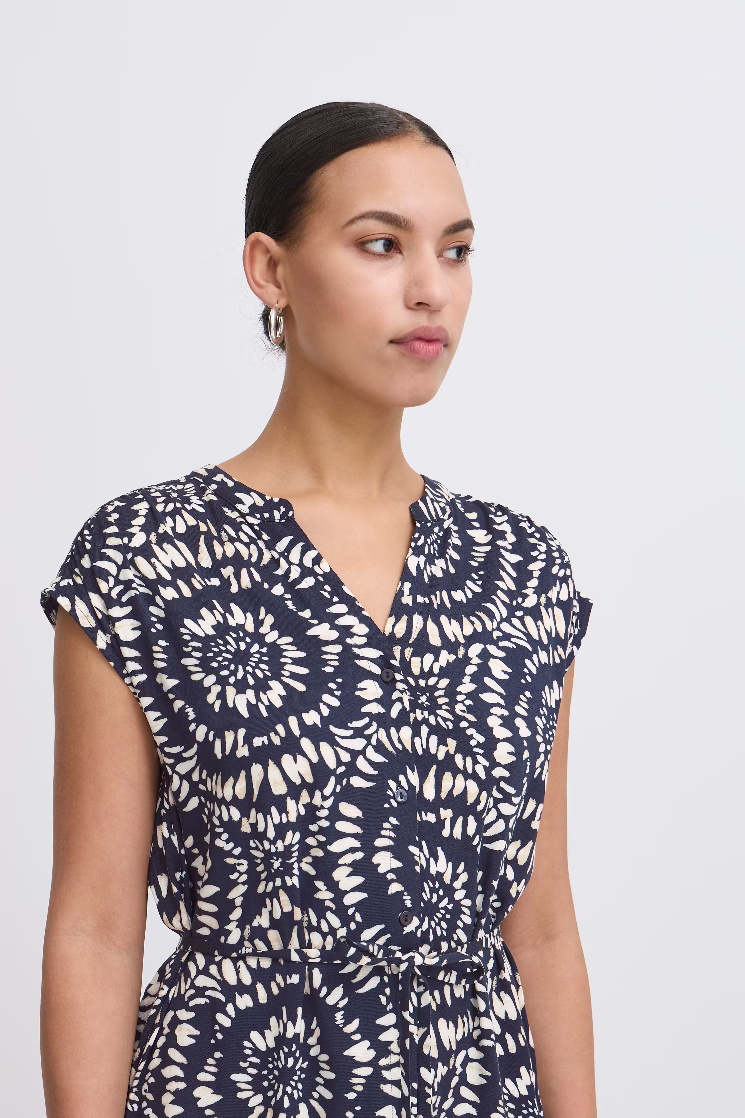 IHAYA Kjole LOOKBOOK DETAIL 20123316-204613