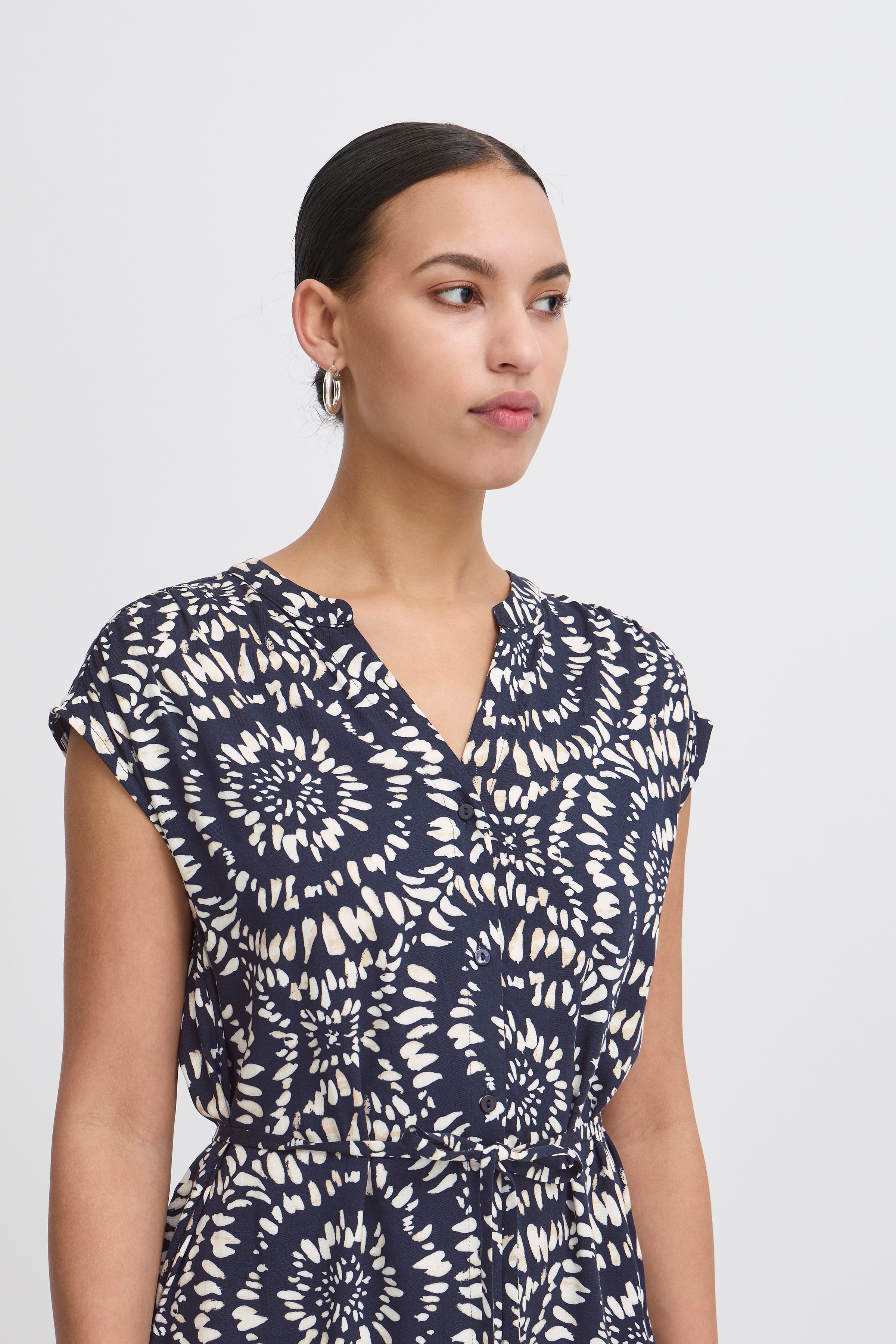 IHAYA Dress LOOKBOOK DETAIL 20123316-204613