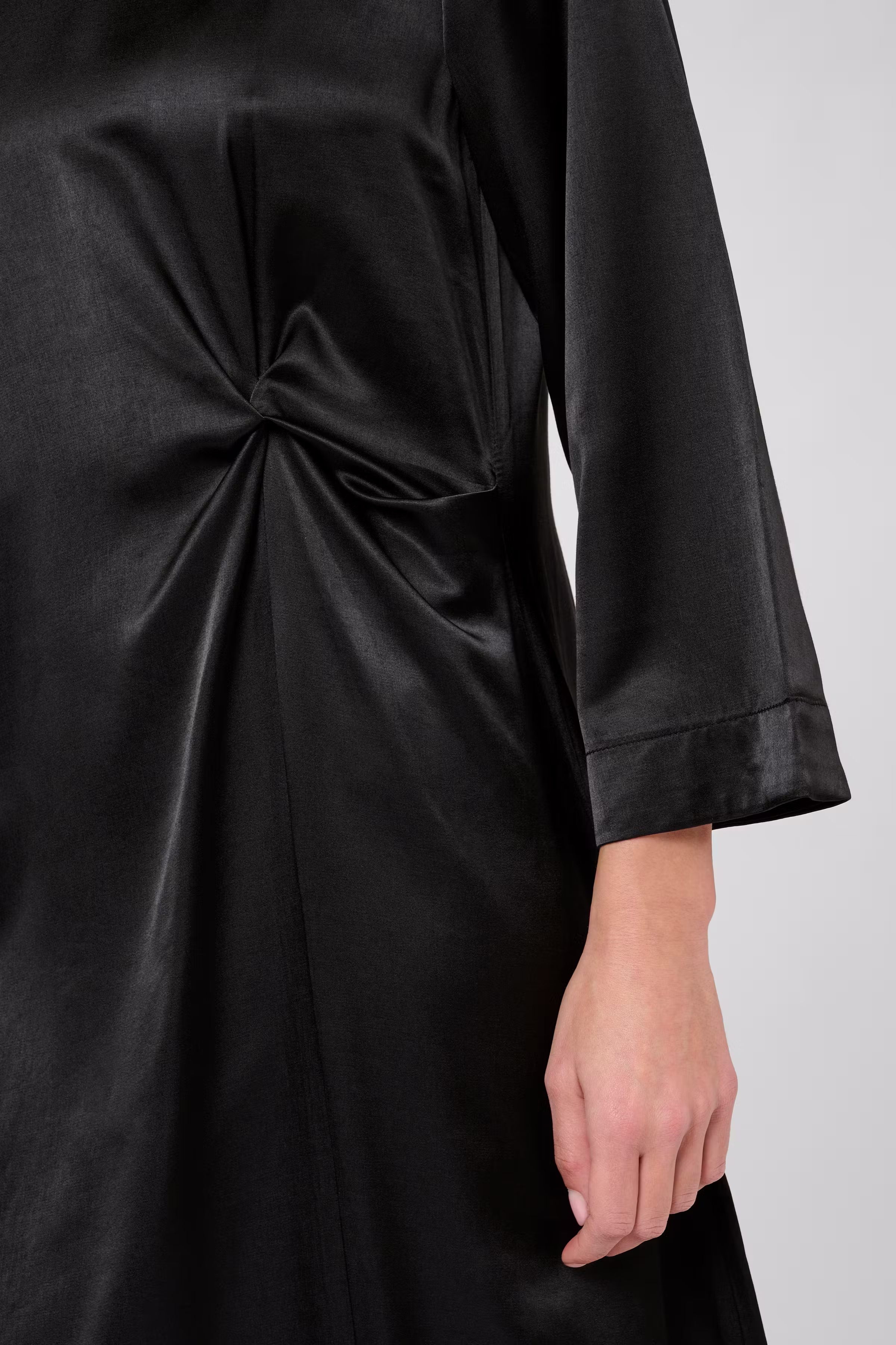 CUmollie Satengkjole LOOKBOOK DETAIL 50112291-500012