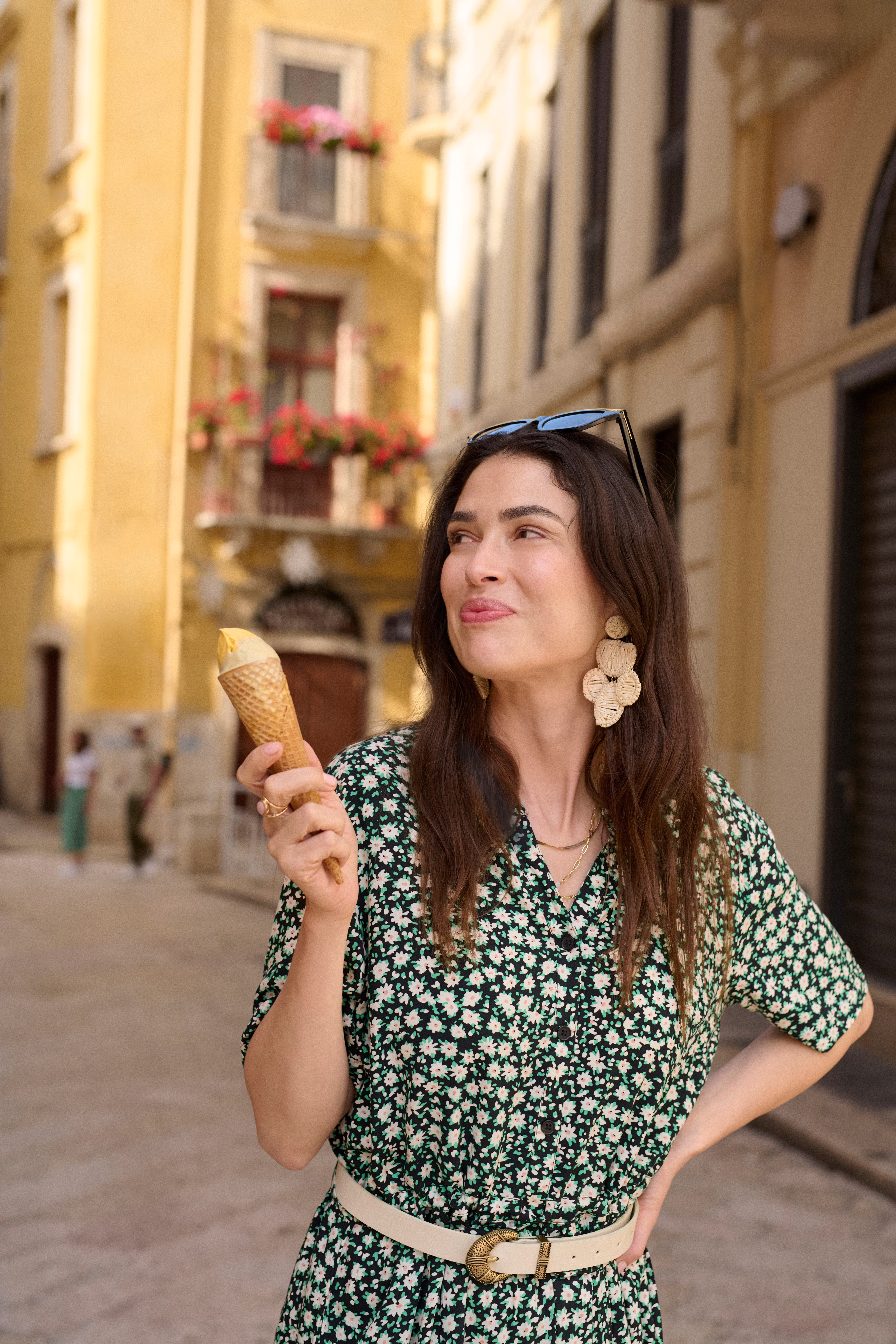 CRTiah Kjole LOCATION NONE 10609700-106206