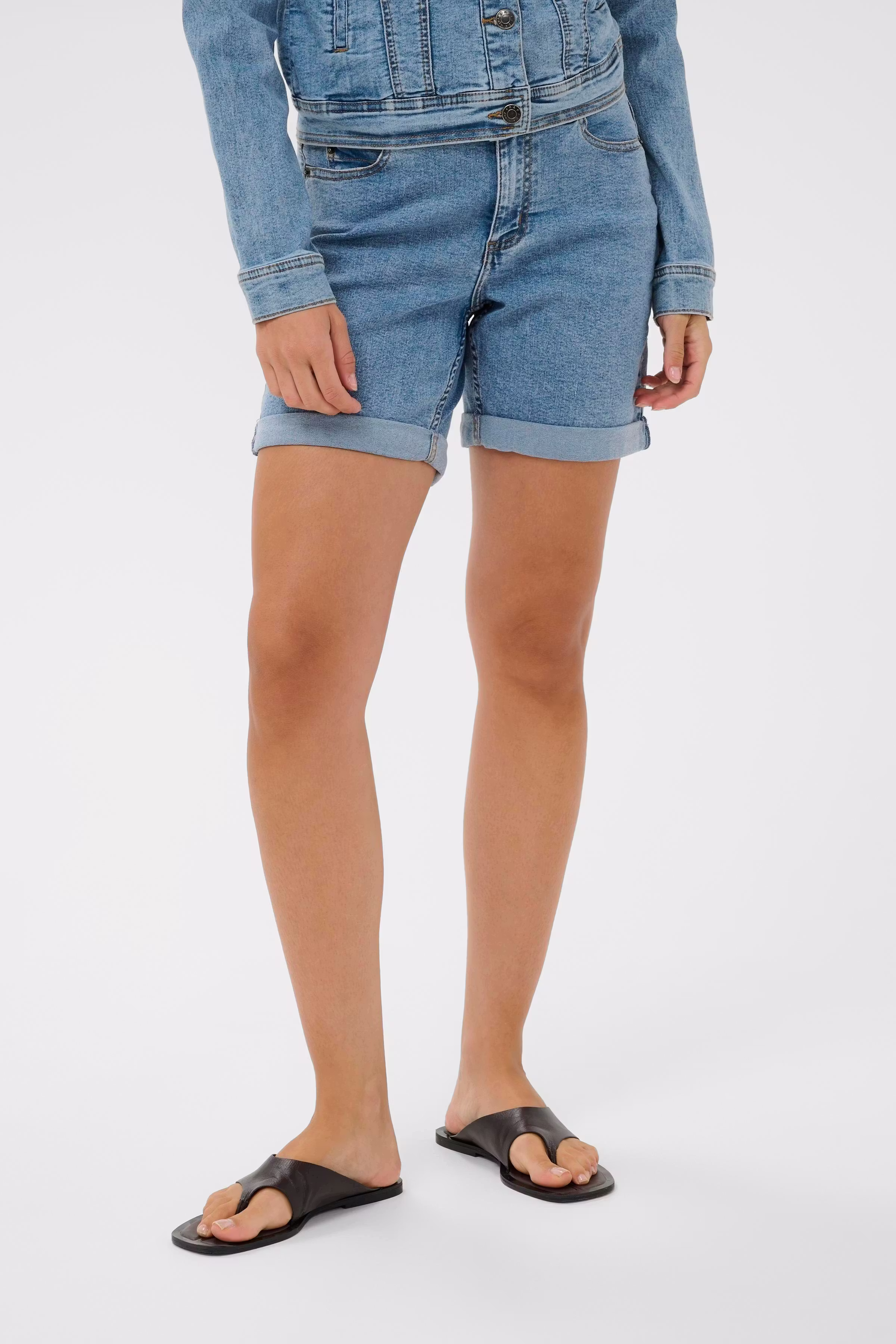 KAvilma Shorts LOOKBOOK FRONT 10511487-103166