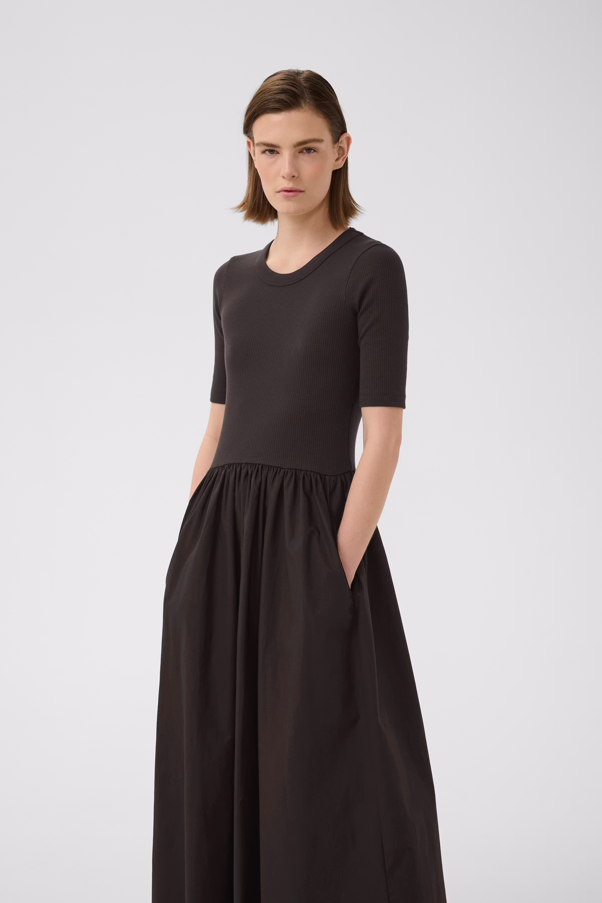 DagnamaIW Kjole LOOKBOOK FRONT 30108411-190915