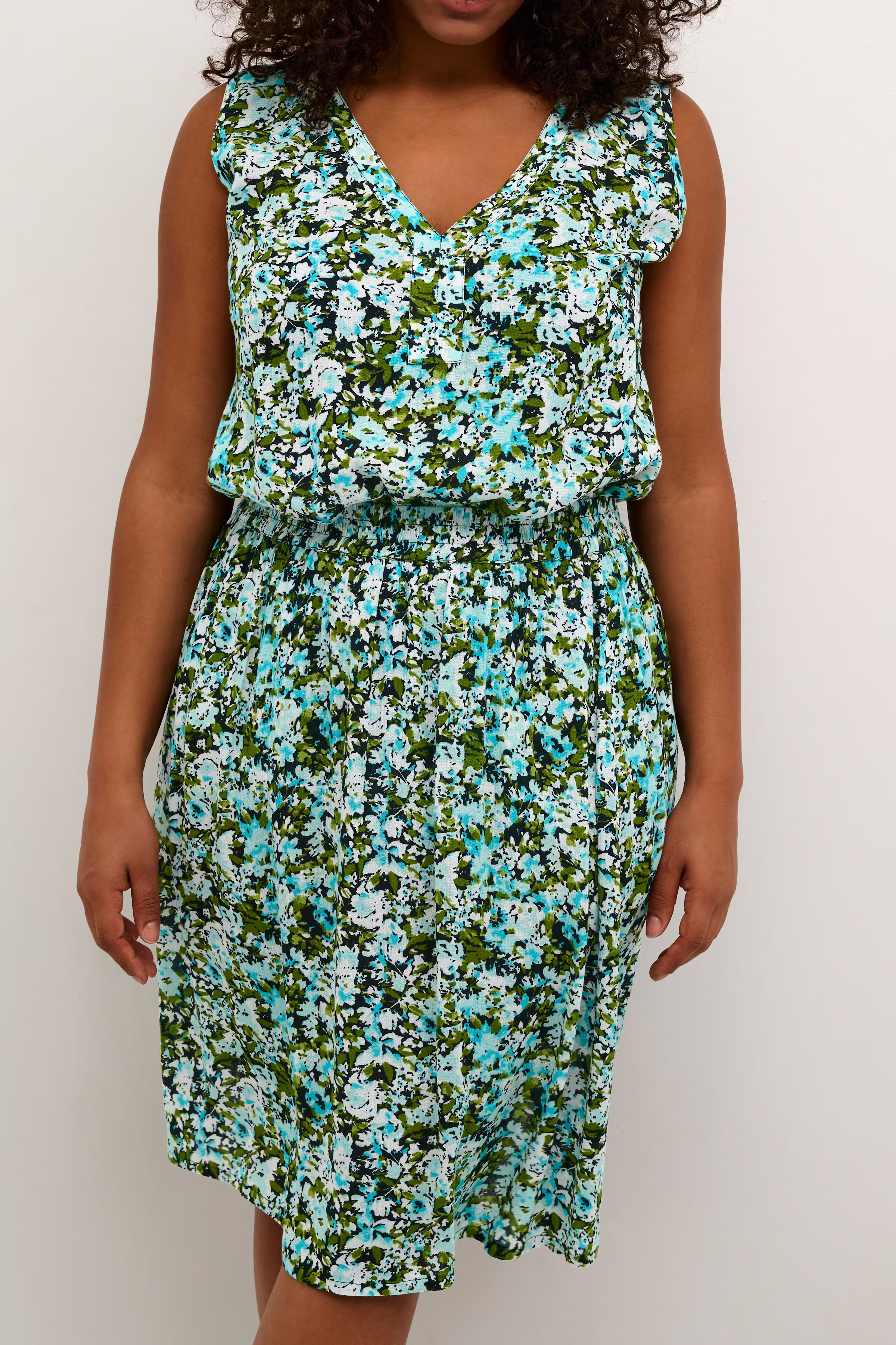 KCami Skirt LOOKBOOK DETAIL 10582350-105802