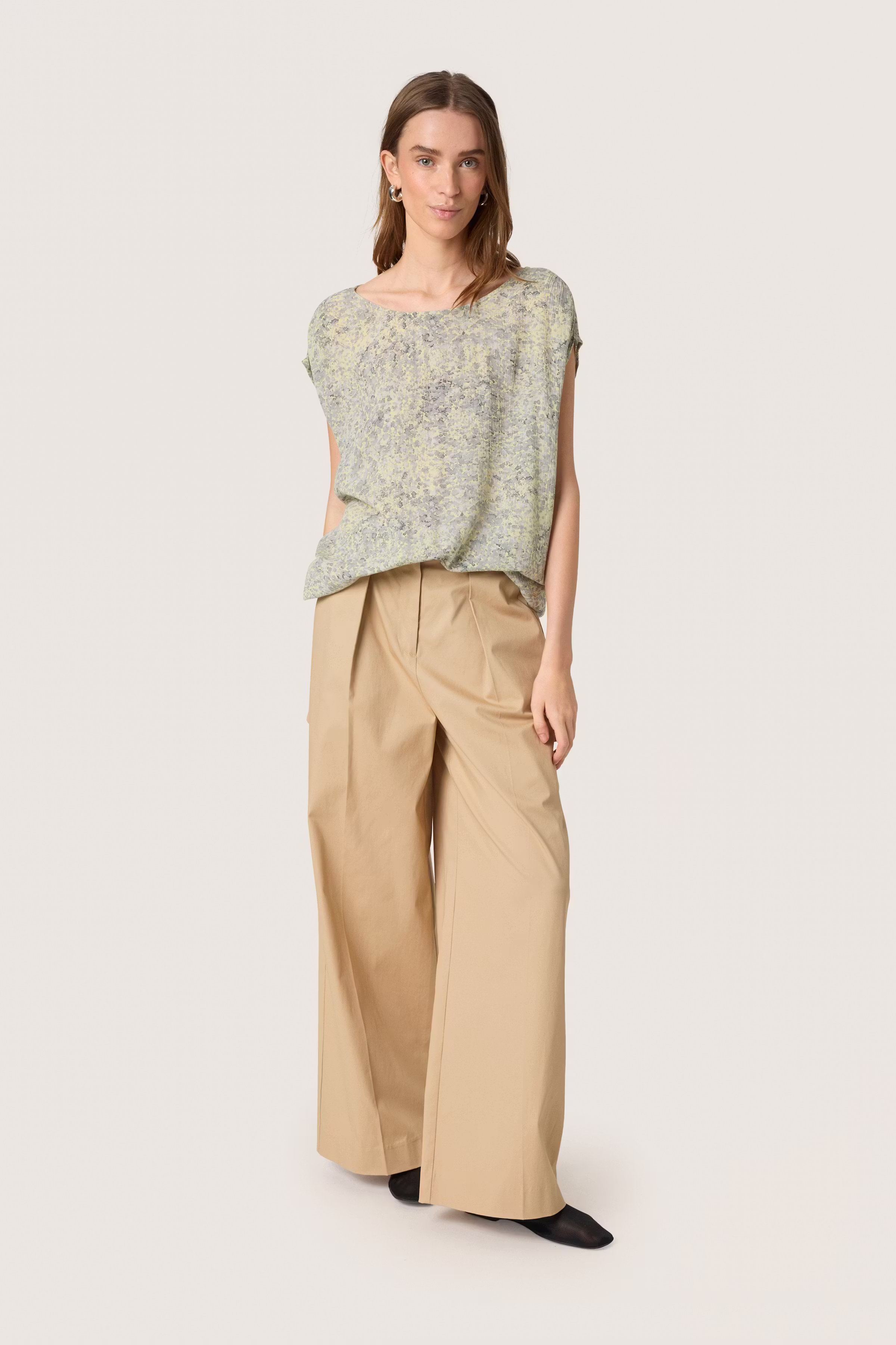 Zaya Blus LOOKBOOK FRONT 30403130-303724