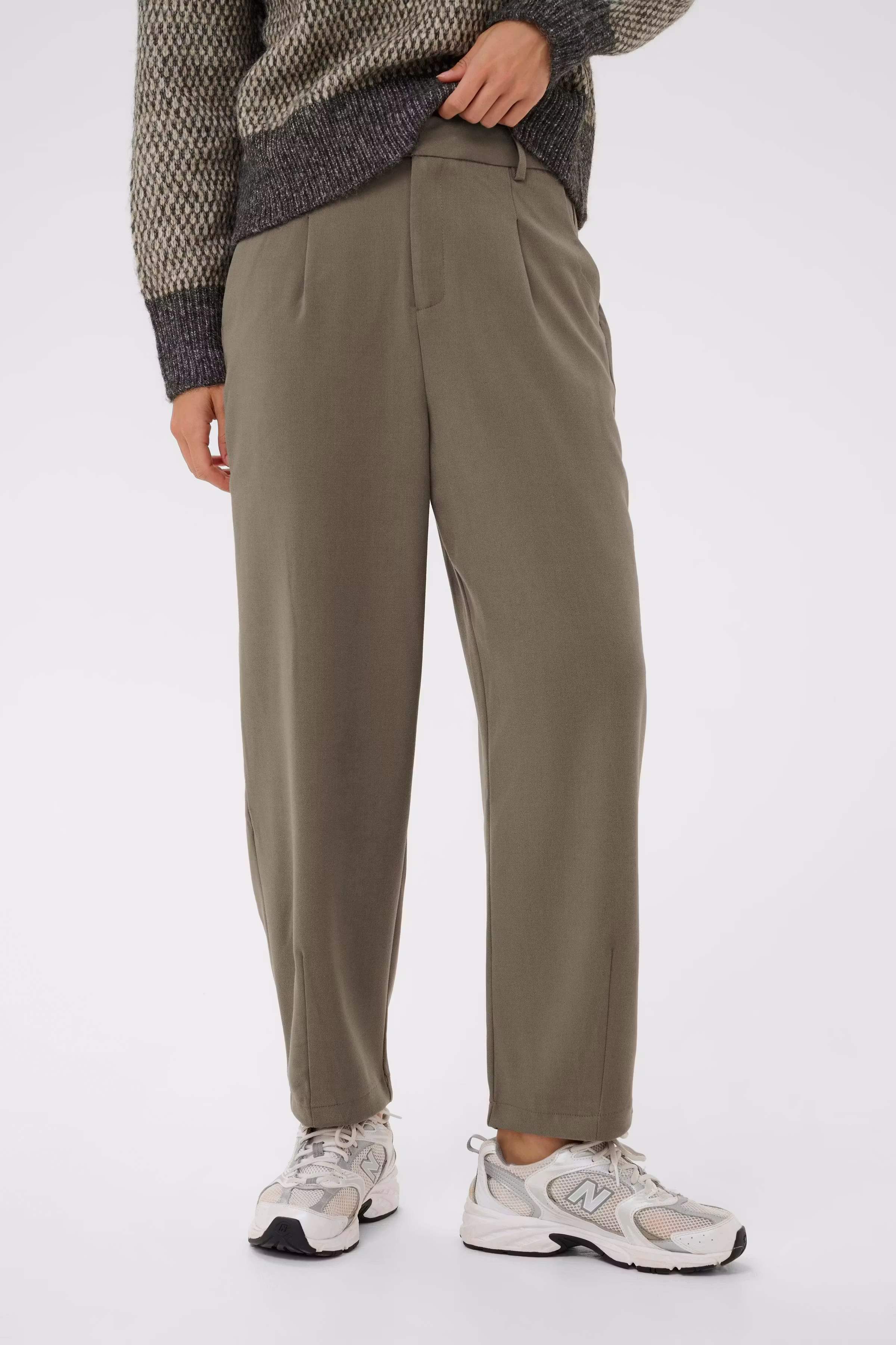 KAmerle Bukser LOOKBOOK FRONT 10504769-190808