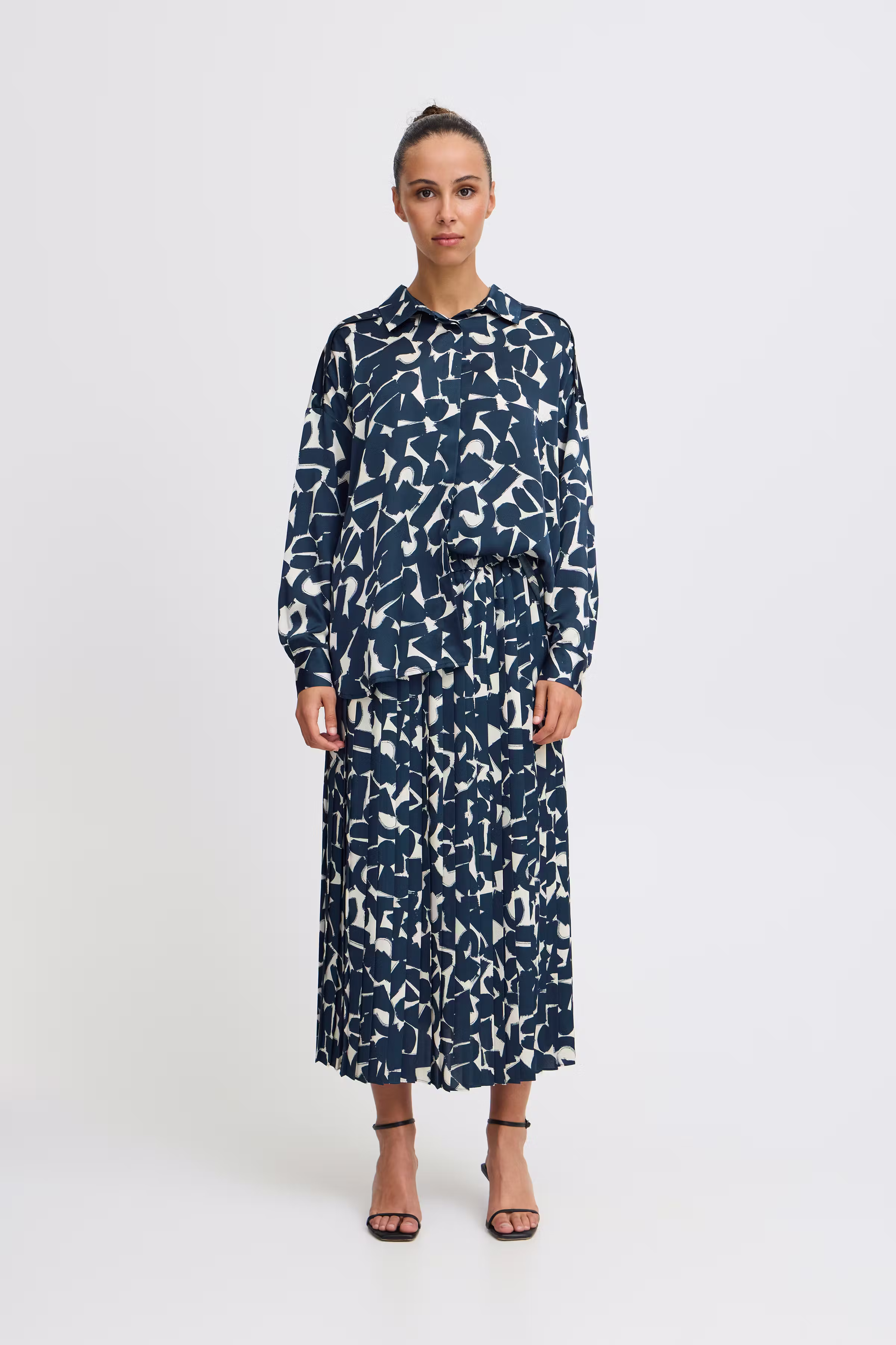 IHGRAPHI Skirt LOOKBOOK FRONT 20121930-203730