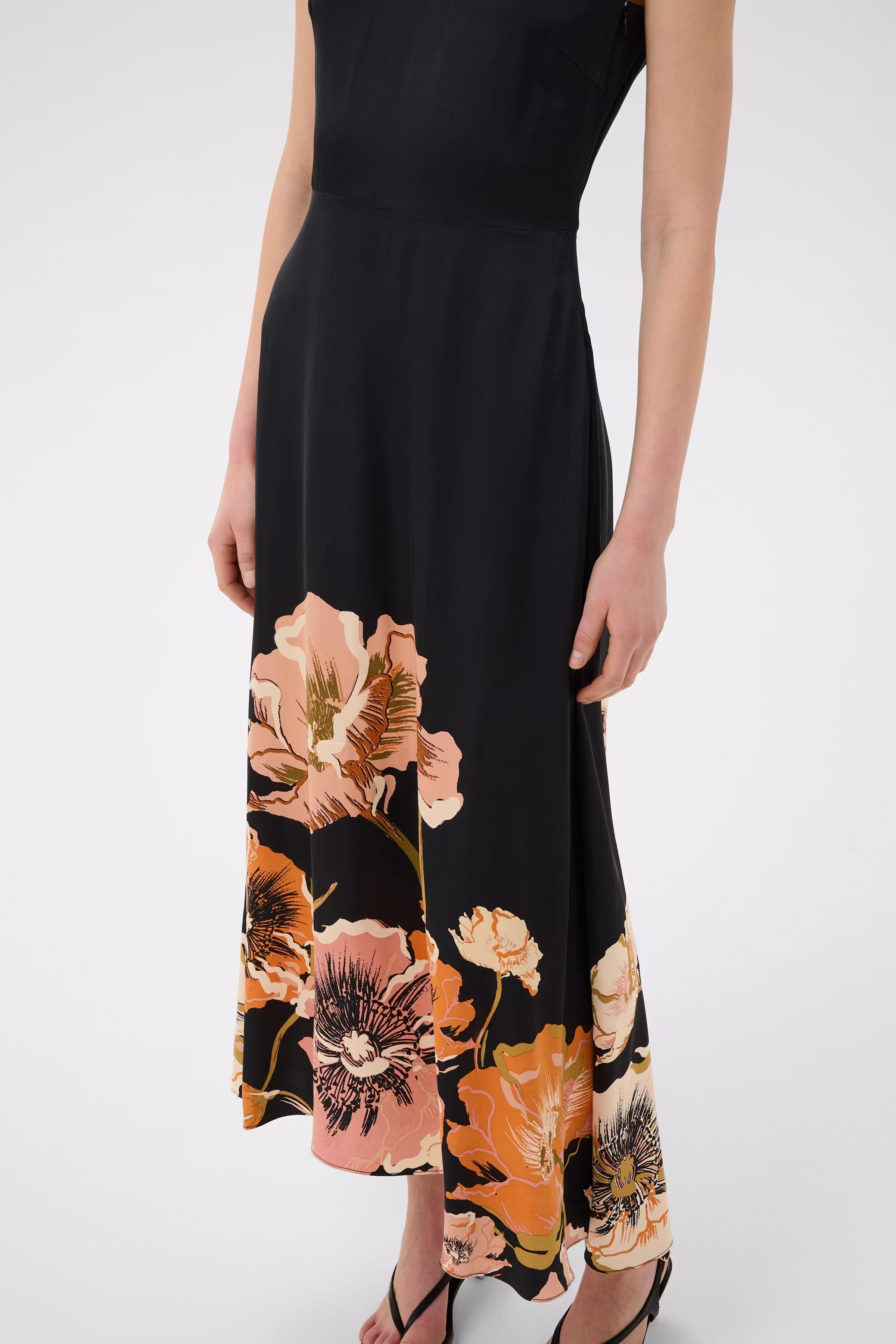 ZiomaIW Kjole LOOKBOOK DETAIL 30111261-194008