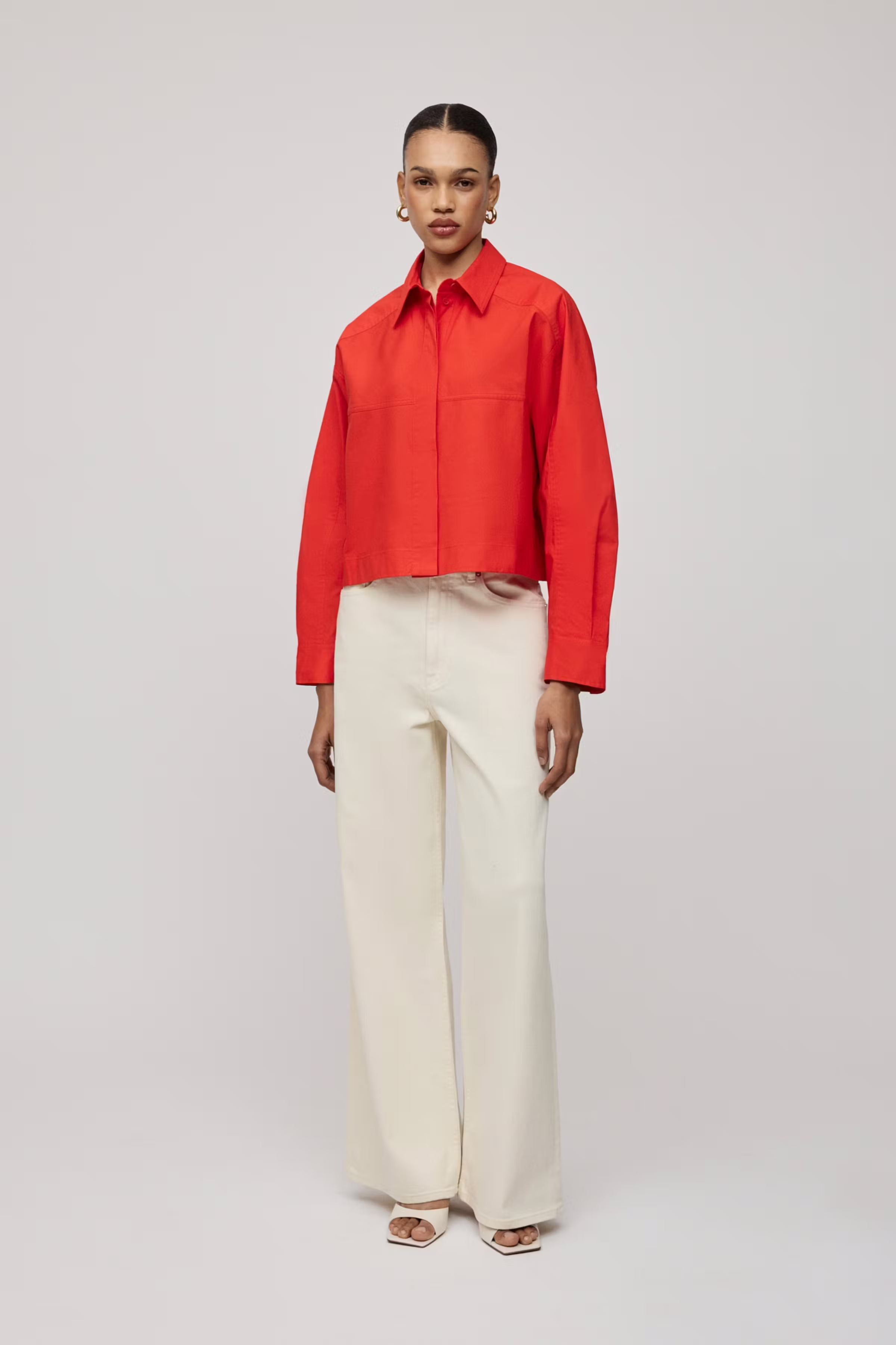 BRITTNEY Bluse LOOKBOOK FRONT 30600489-RE330