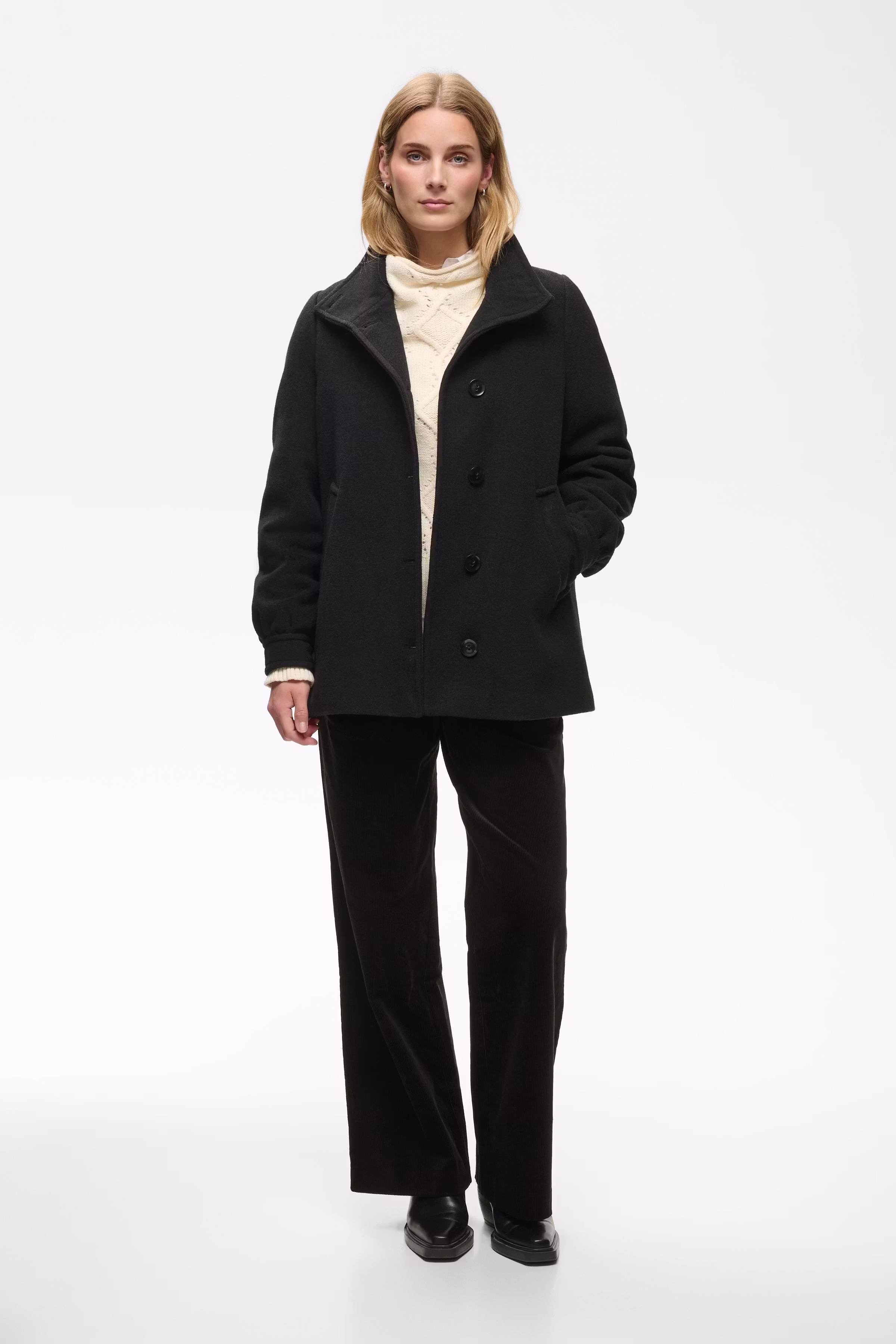 CeciliaPW Mantel LOOKBOOK FRONT 30310639-194008