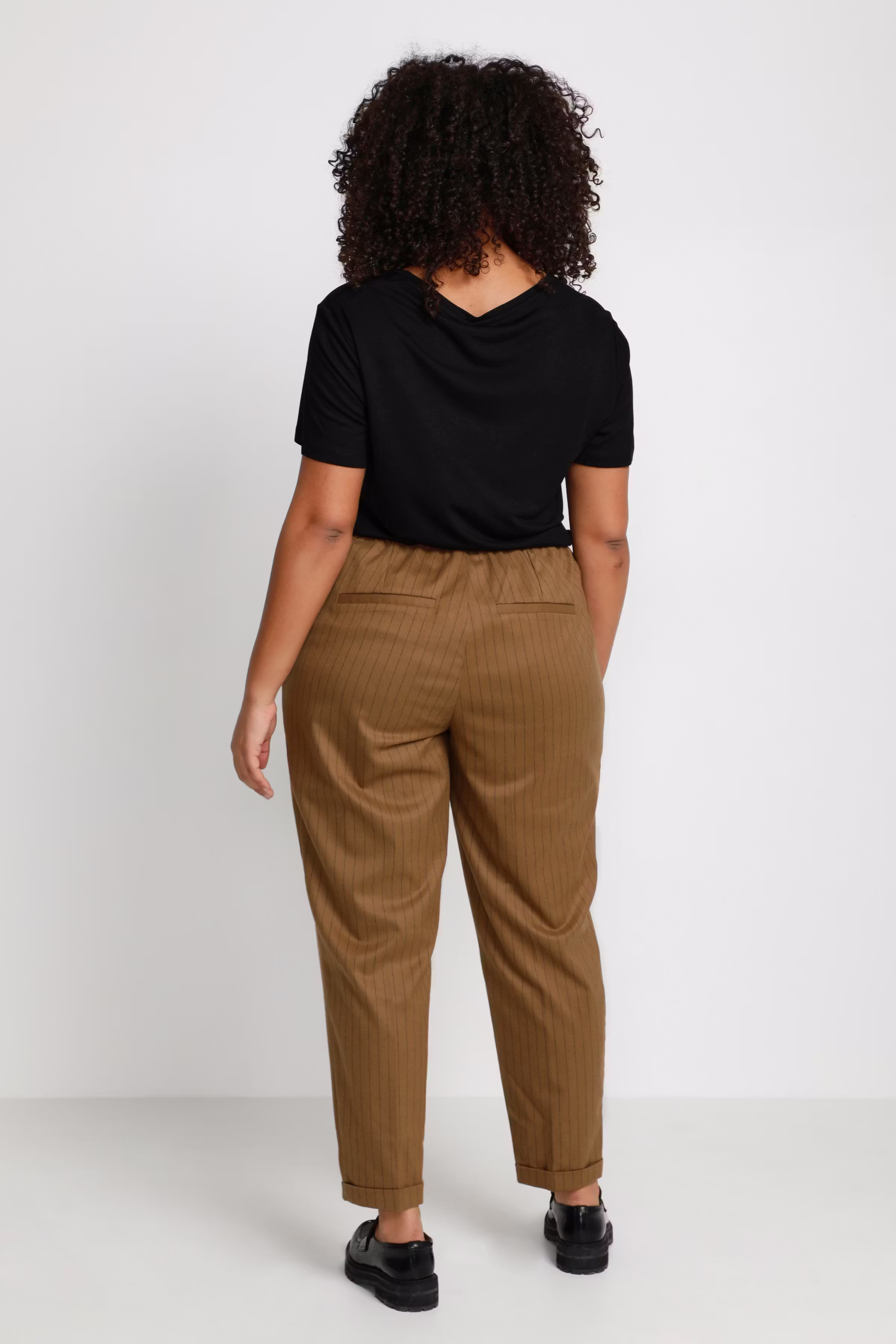 KCelonda Trousers LOOKBOOK BACK 10581078-103247