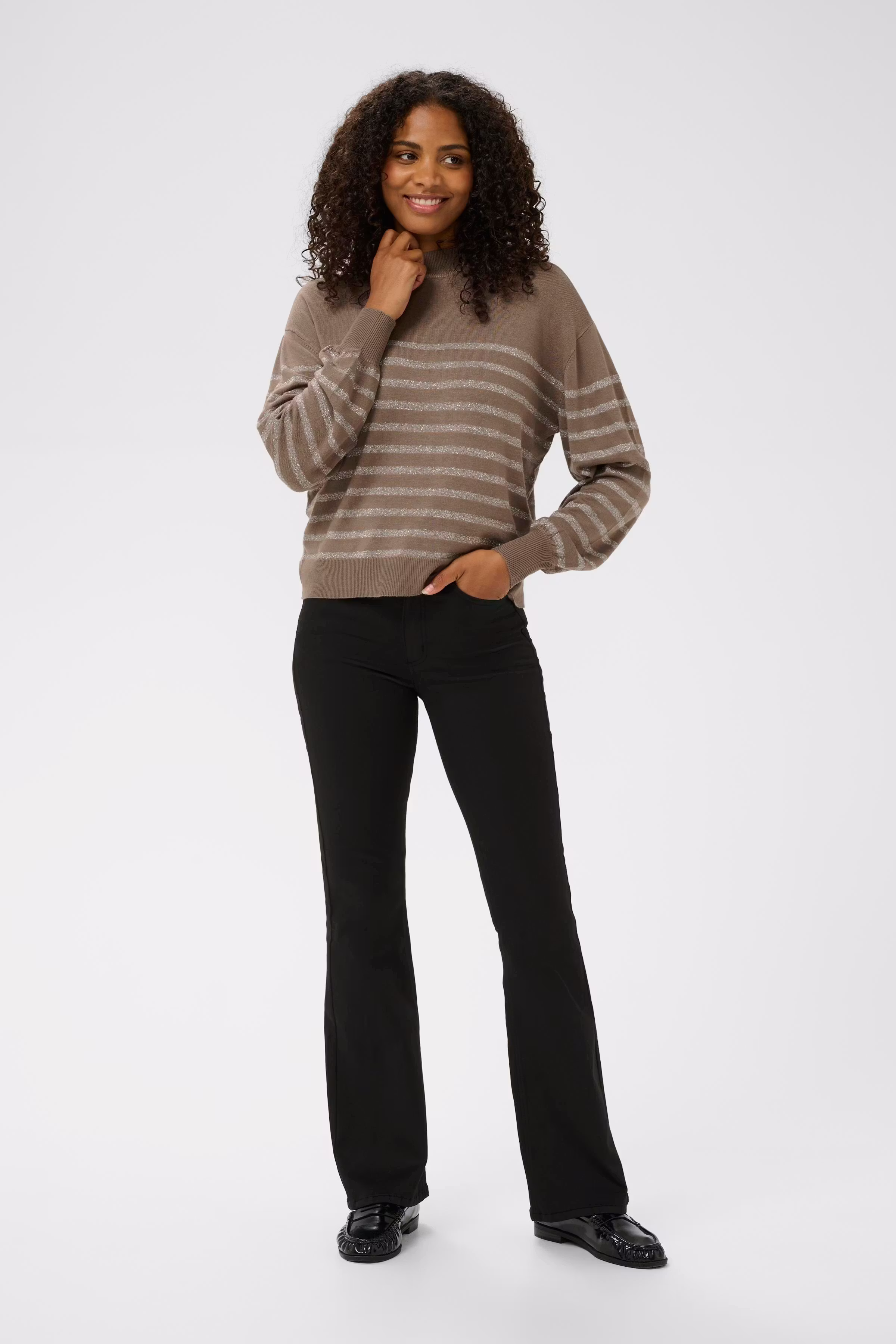 KAlizz Pullover LOOKBOOK FRONT 10511023-108731