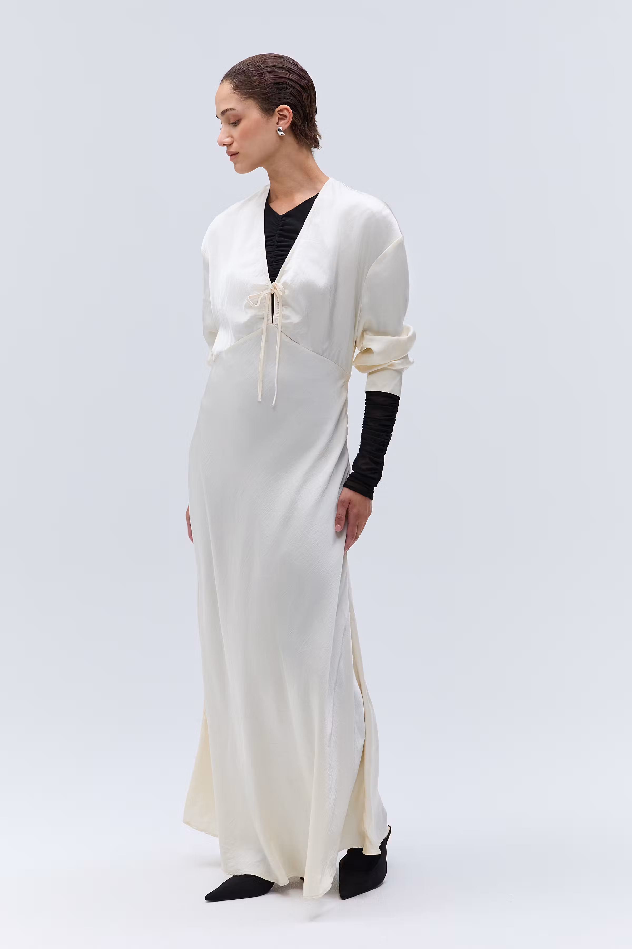 IOOlga Dress LOOKBOOK FRONT 30600009-WH011