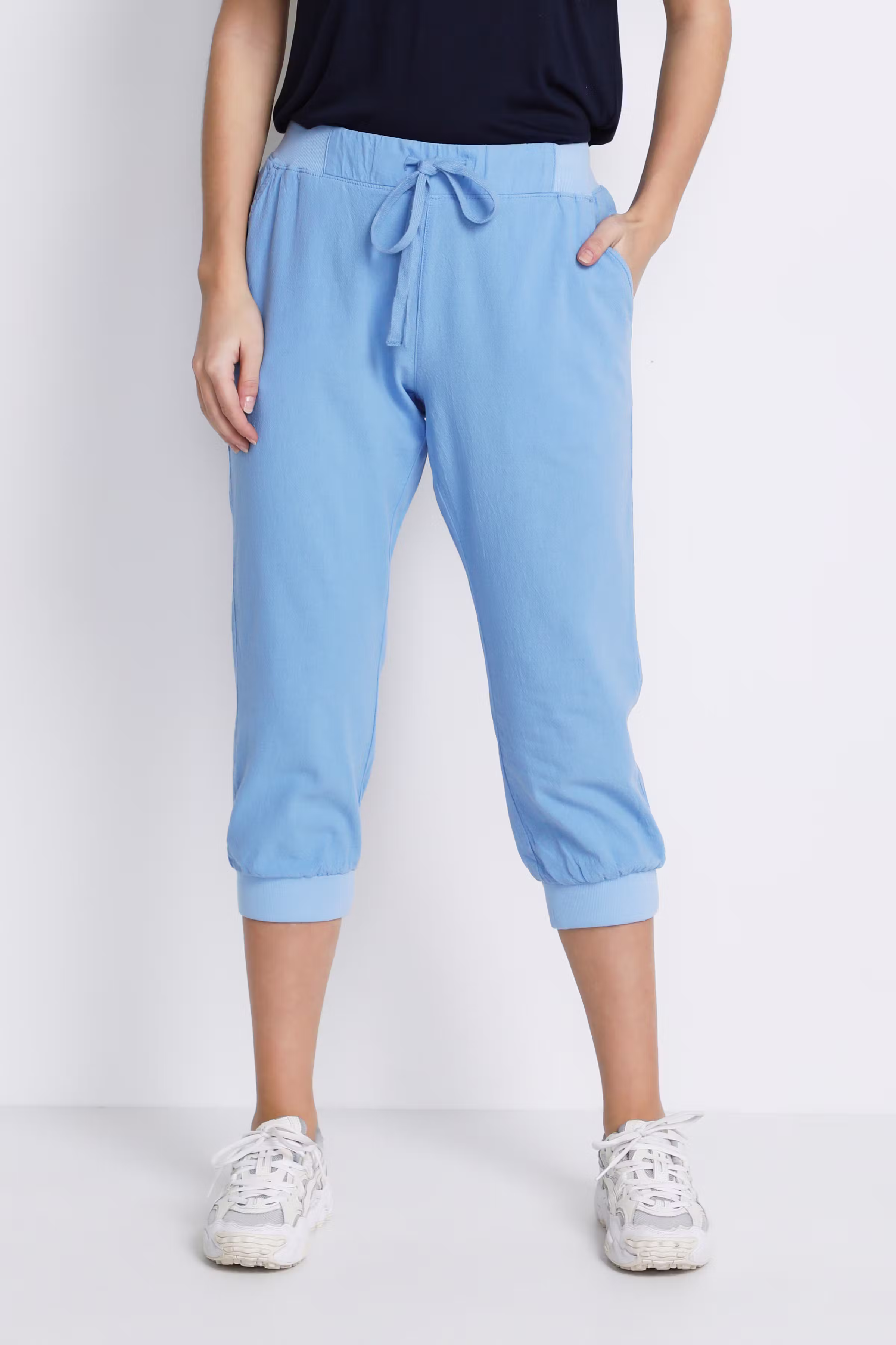 Naya Capri bukser LOOKBOOK FRONT 10502803-153930